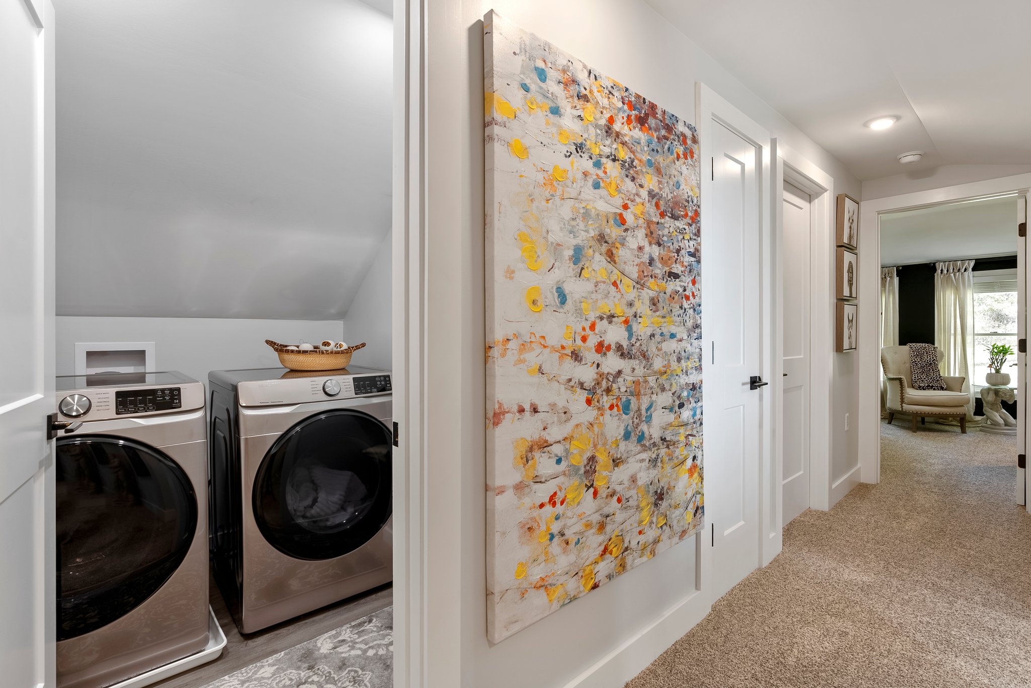  Charming Expanded Cape is Newly Remodeled - 物件實景