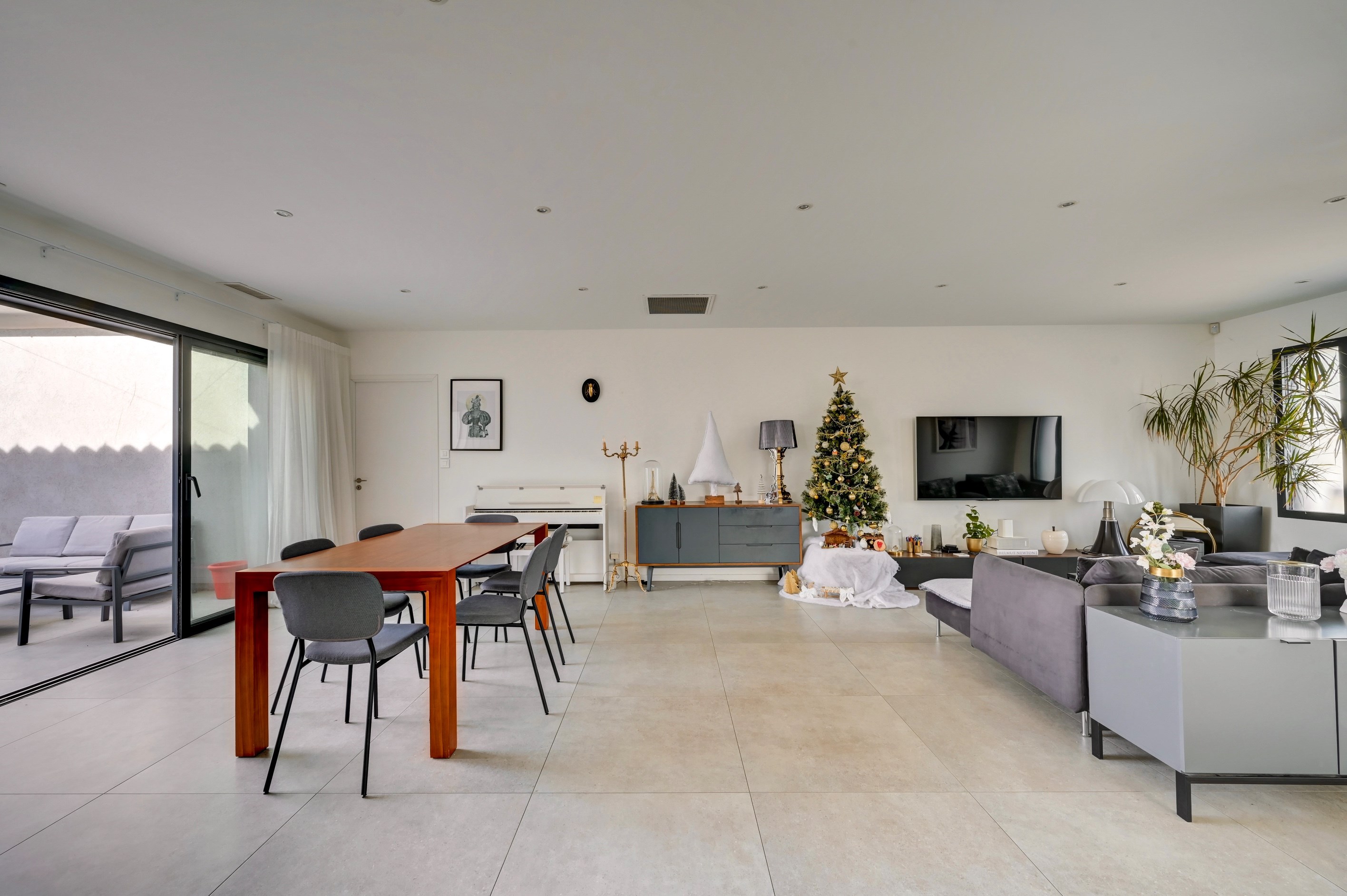  TURNKEY SECURISED HOUSE - 物件實景