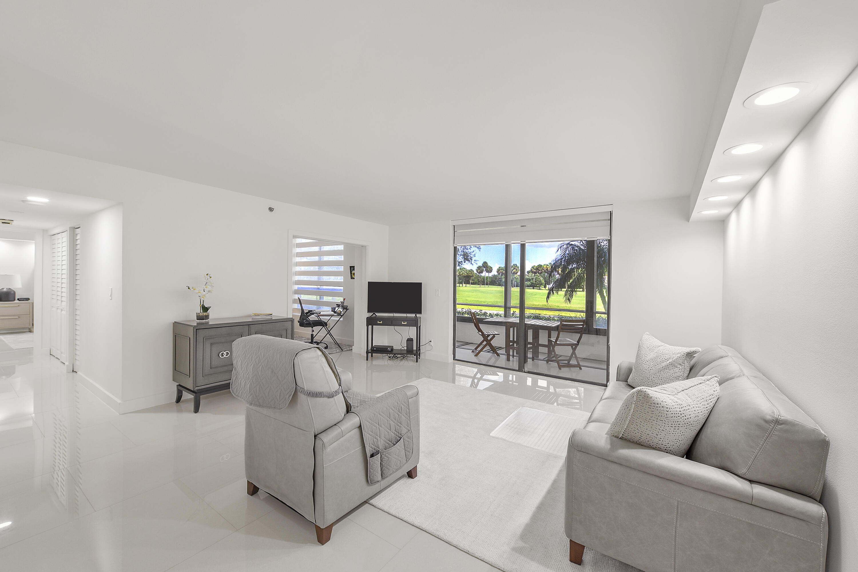 Boca Raton, Florida, 33433, United States, 3 Bedrooms Bedrooms, ,2 BathroomsBathrooms,Residential,For Sale,1924886