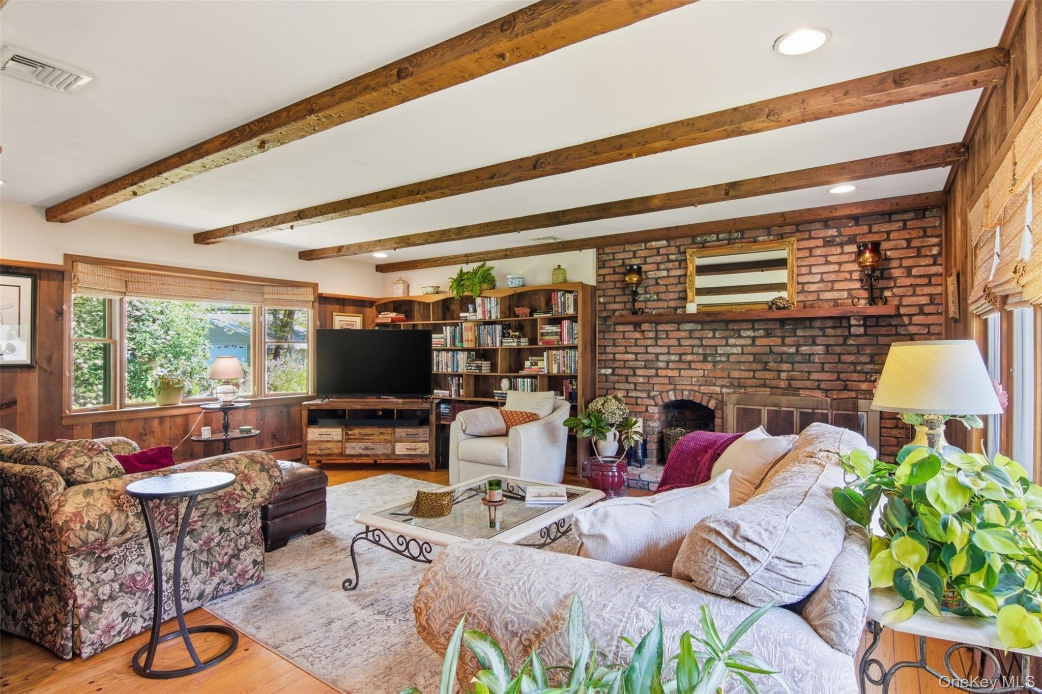 28 King Arthurs Court, Saint James, NY, 11780 - 物件實景