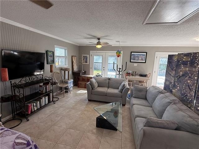 Metairie, Louisiana, 70001, United States, 3 Bedrooms Bedrooms, ,2 BathroomsBathrooms,Residential,For Sale,1979701