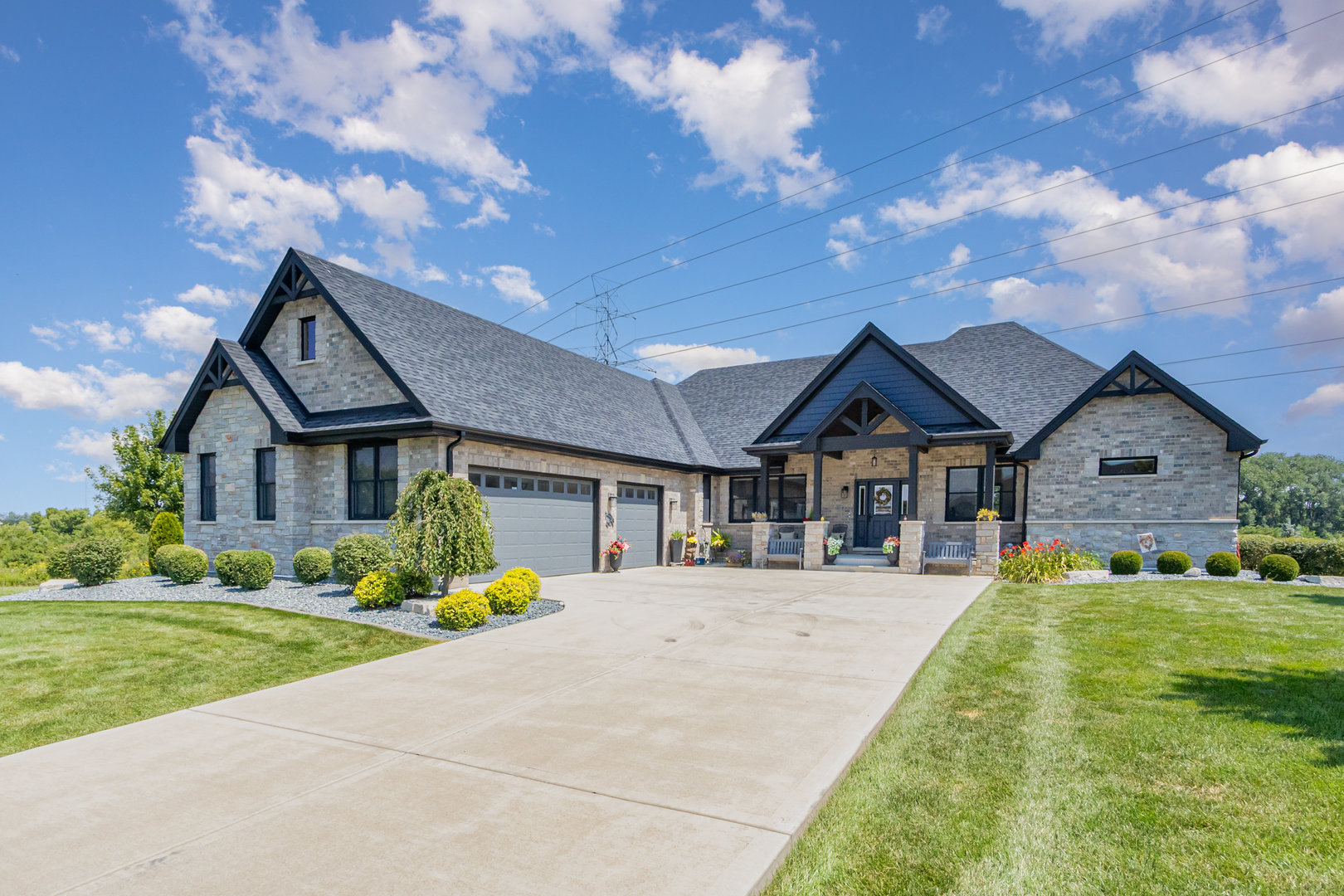 Frankfort, Illinois, 60423, United States, 2 Bedrooms Bedrooms, ,3 BathroomsBathrooms,Residential,For Sale,1927713