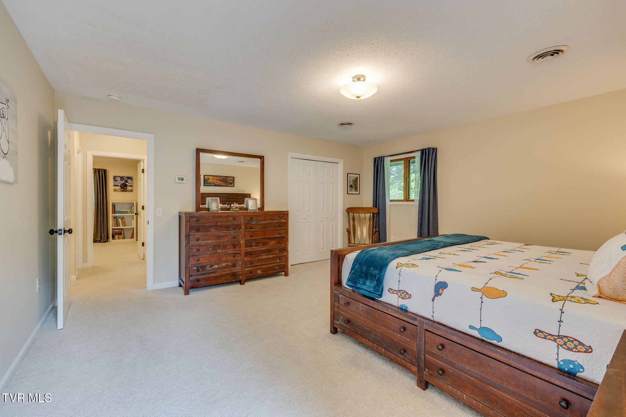 Kingsport, Tennessee, 37663, United States, 5 Bedrooms Bedrooms, ,3 BathroomsBathrooms,Residential,For Sale,1878184