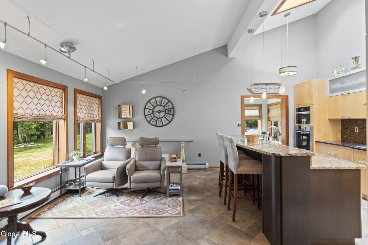Coeymans Hollow, New York, 12046, United States, 4 Bedrooms Bedrooms, ,3 BathroomsBathrooms,Residential,For Sale,1907699
