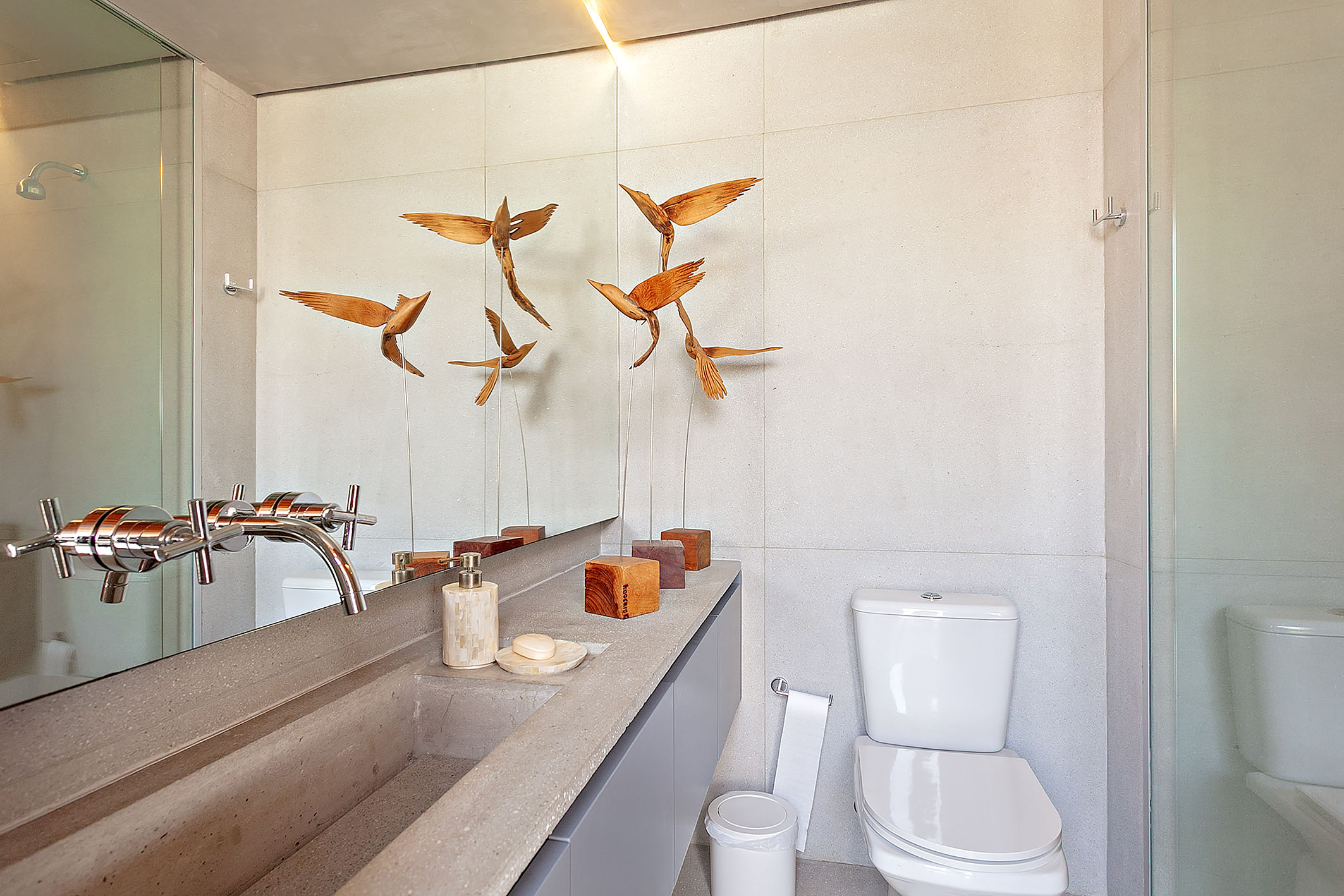  Contemporary residence in a private condominium with pool and integrated living - 物件實景