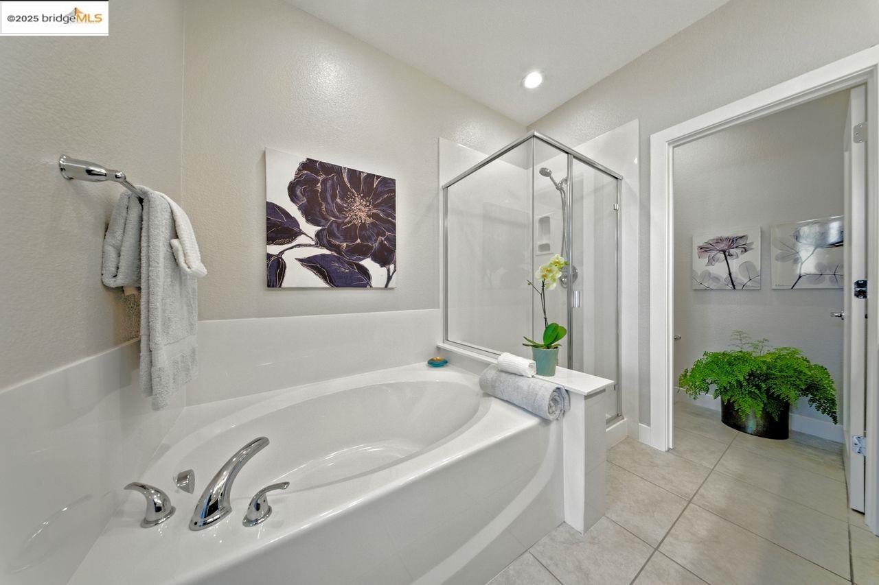El Cerrito, California, 94530, United States, 3 Bedrooms Bedrooms, ,3 BathroomsBathrooms,Residential,For Sale,1942255