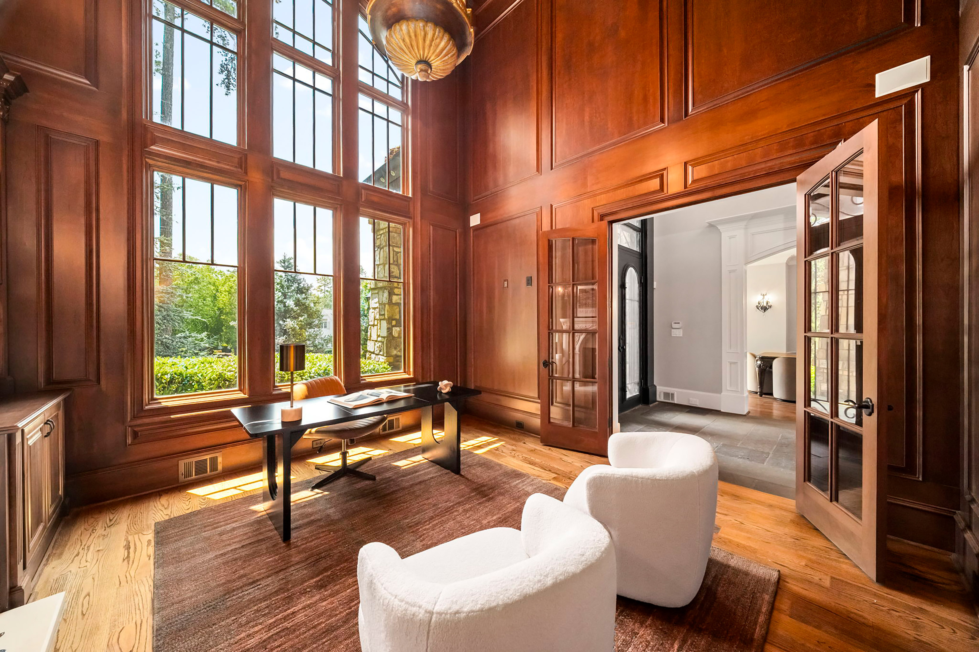  Extraordinary European Manor on Picturesque Cul-de-sac with Lake and Golf Views - 物件實景
