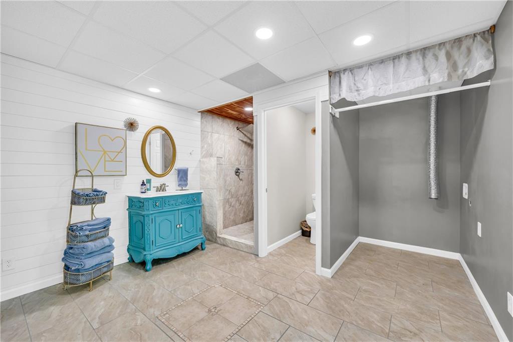 Murrayville, Georgia, 30564, United States, 5 Bedrooms Bedrooms, ,4 BathroomsBathrooms,Residential,For Sale,1836190