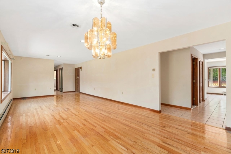 Blairstown Twp., New Jersey, 07832, United States, 3 Bedrooms Bedrooms, ,2 BathroomsBathrooms,Residential,For Sale,1898637