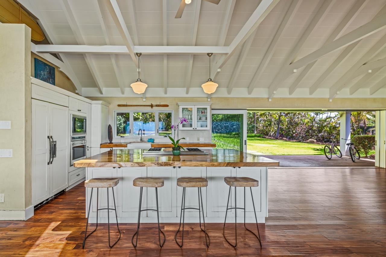 Wailuku, Hawaii, 96793, United States, 2 Bedrooms Bedrooms, ,3 BathroomsBathrooms,Residential,For Sale,1924877