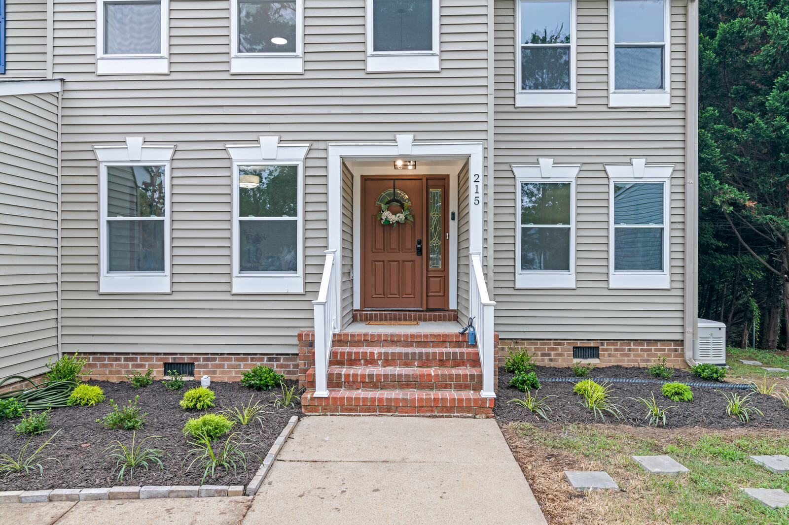 Newport News, Virginia, 23602-8360, United States, 5 Bedrooms Bedrooms, ,3 BathroomsBathrooms,Residential,For Sale,1938191