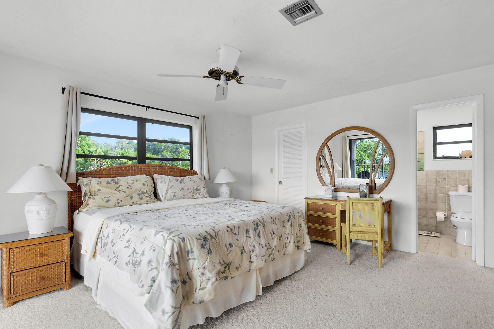 ISLAMORADA, Florida, 33036, United States, 2 Bedrooms Bedrooms, ,2 BathroomsBathrooms,Residential,For Sale,1988156