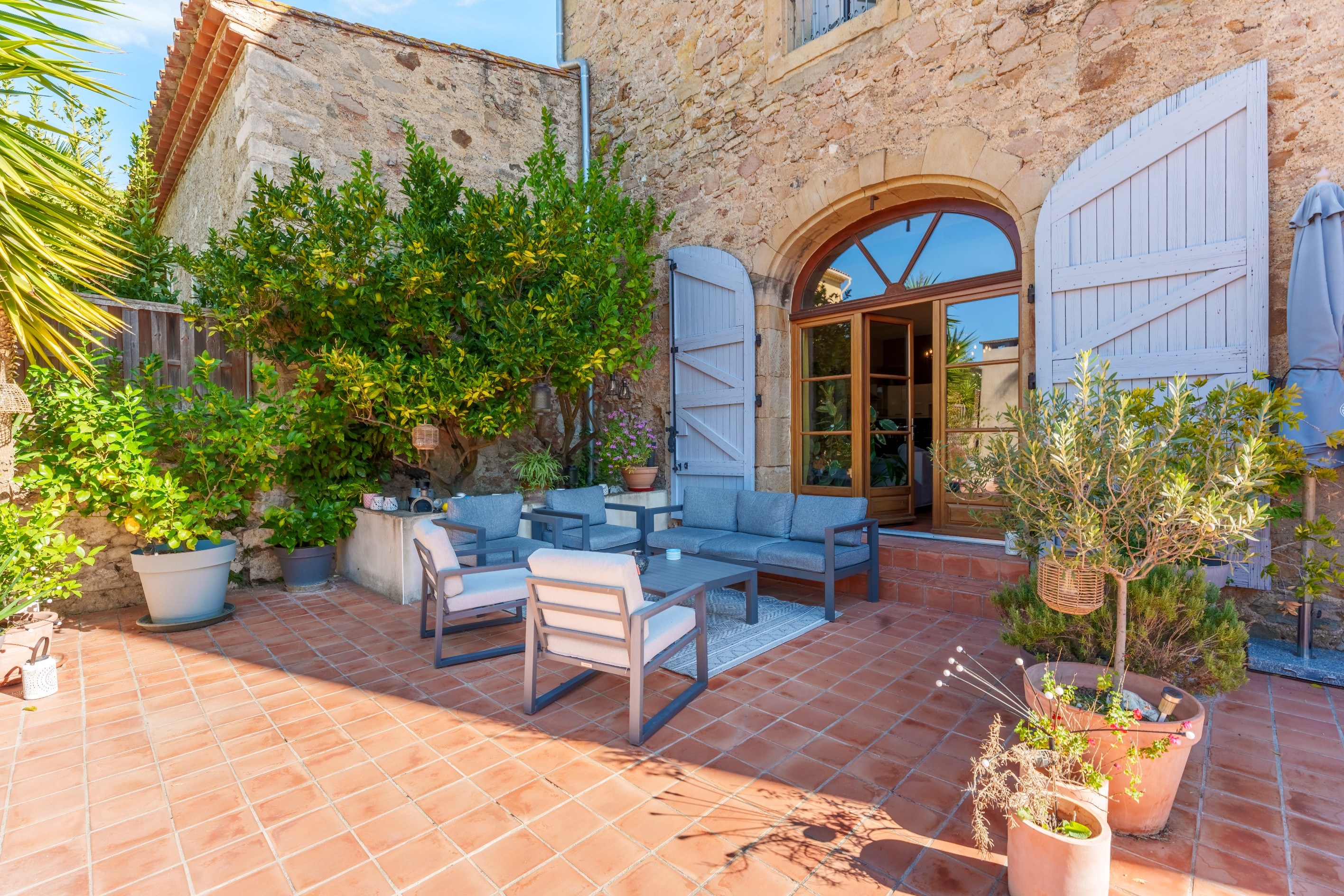  Elegant Village Residence & Established Hospitality Business Near Pézenas - 物件實景