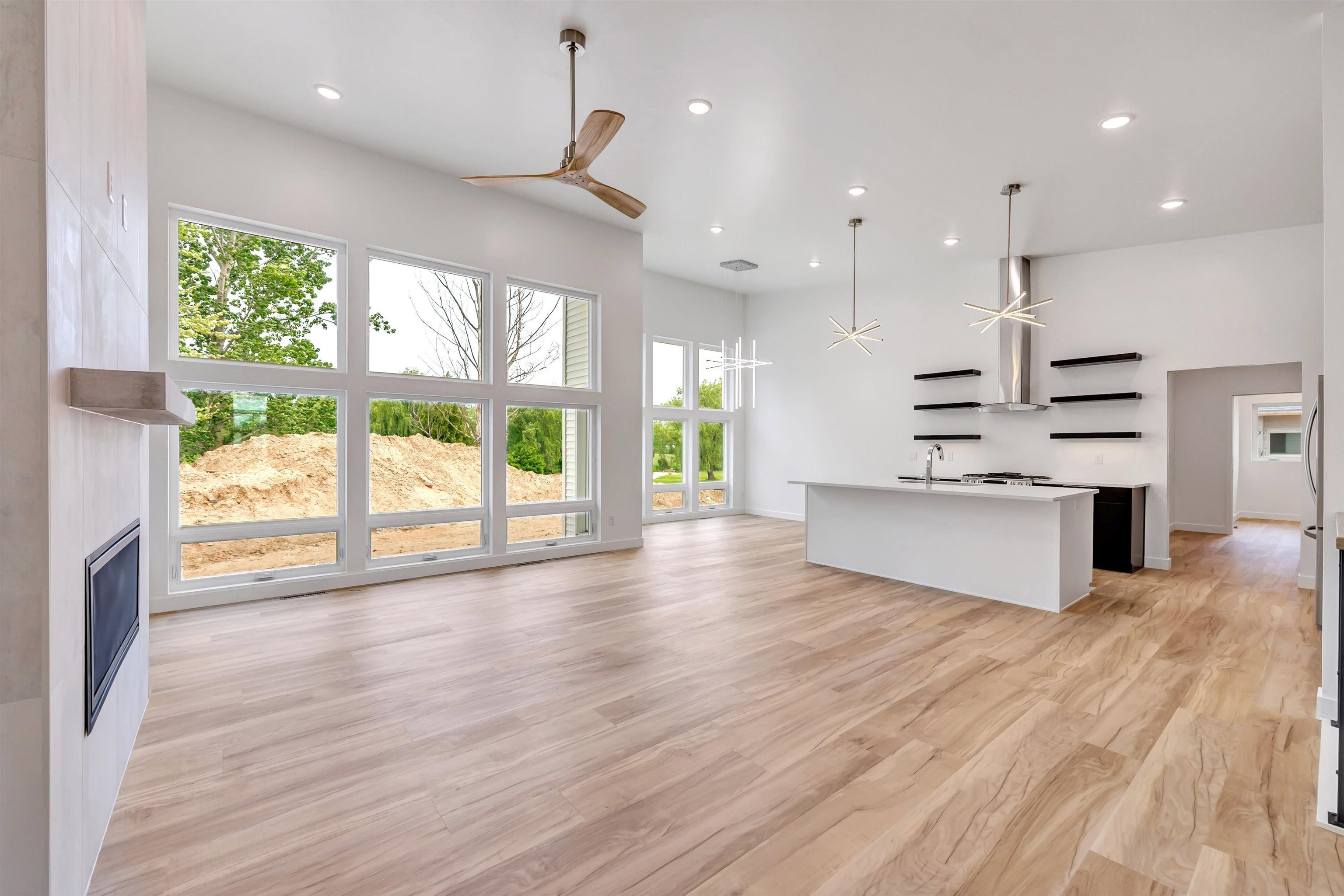 DE PERE, Wisconsin, 54115, United States, 3 Bedrooms Bedrooms, ,3 BathroomsBathrooms,Residential,For Sale,1911999