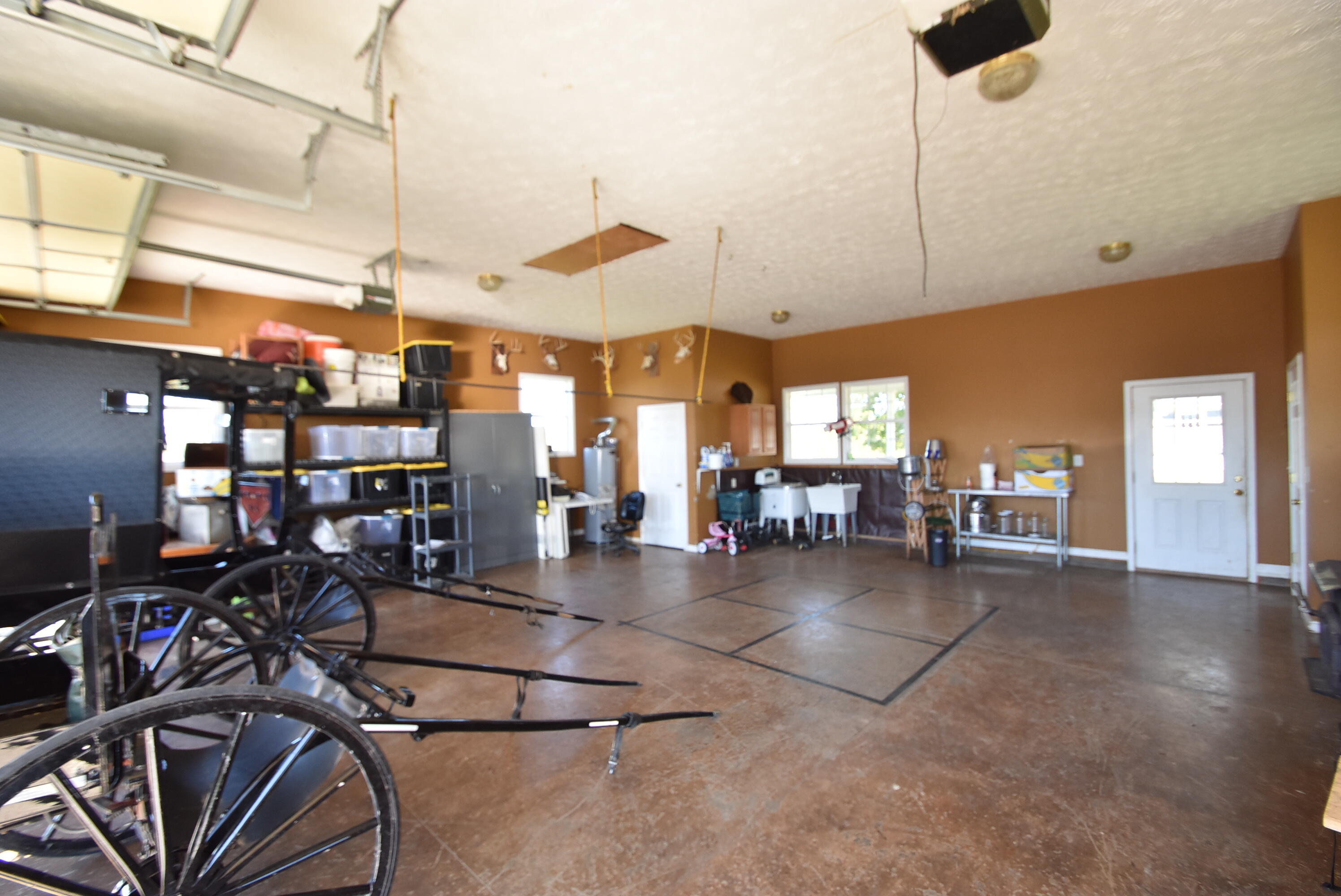 Willisburg, Kentucky, 40078, United States, 4 Bedrooms Bedrooms, ,1 BathroomBathrooms,Residential,For Sale,1962831