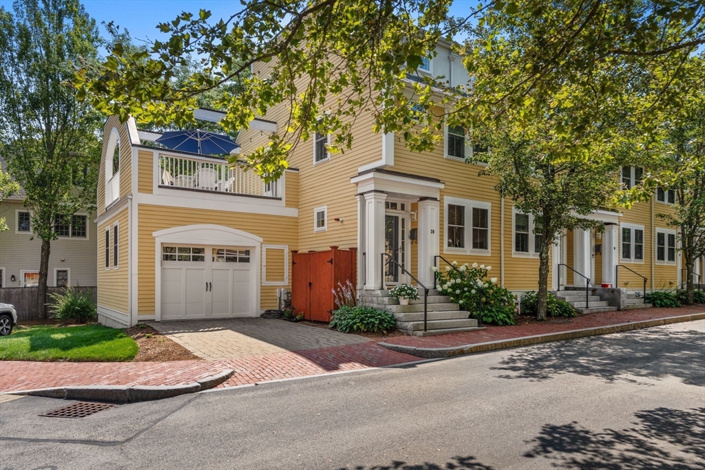 Newburyport, Massachusetts, 01950, United States, 3 Bedrooms Bedrooms, ,3 BathroomsBathrooms,Residential,For Sale,1918140