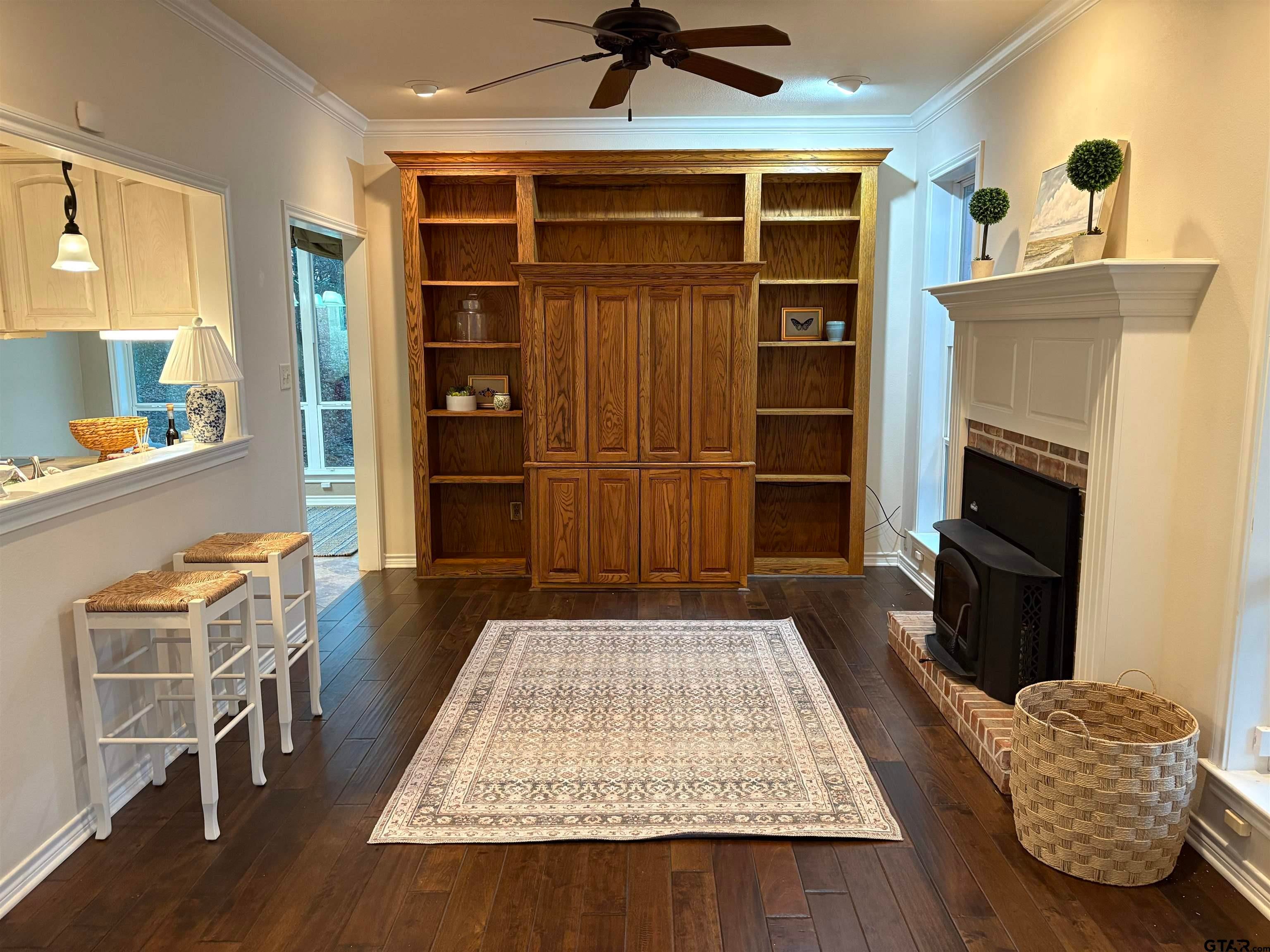 Pittsburg, Texas, 75686, United States, 4 Bedrooms Bedrooms, ,3 BathroomsBathrooms,Residential,For Sale,2001742