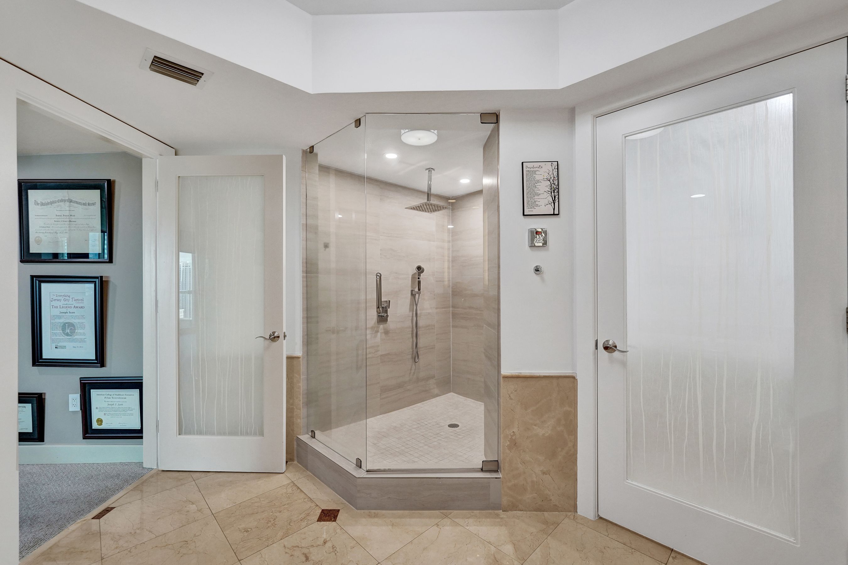  411 N New River Dr E, Fort Lauderdale, FL, 33301 - 物件實景