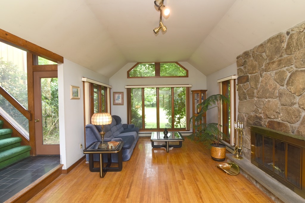 Brewster, New York, 10509, United States, 3 Bedrooms Bedrooms, ,3 BathroomsBathrooms,Residential,For Sale,1878013
