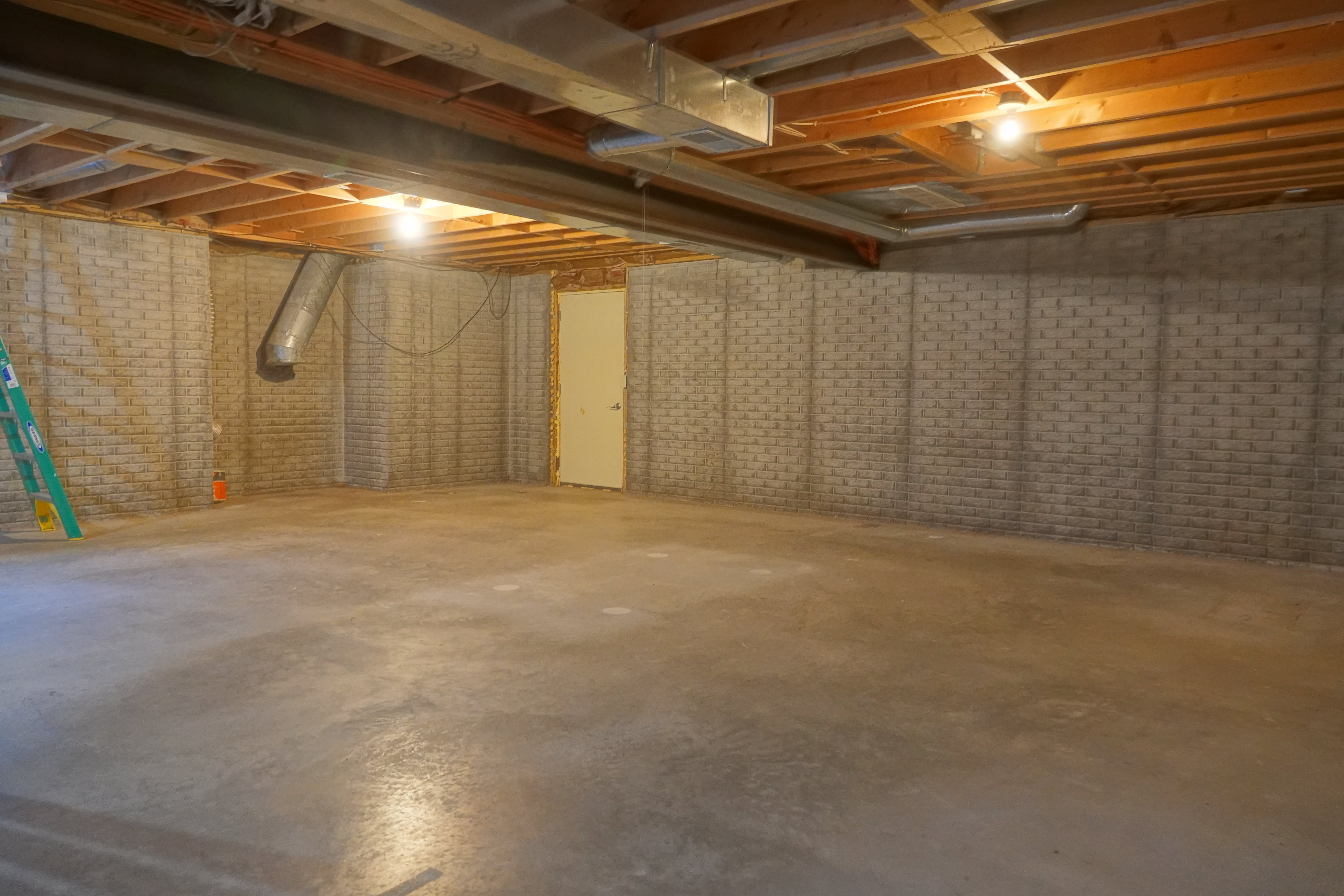 Abbotsford, Wisconsin, 54405, United States, 4 Bedrooms Bedrooms, ,4 BathroomsBathrooms,Residential,For Sale,1977625