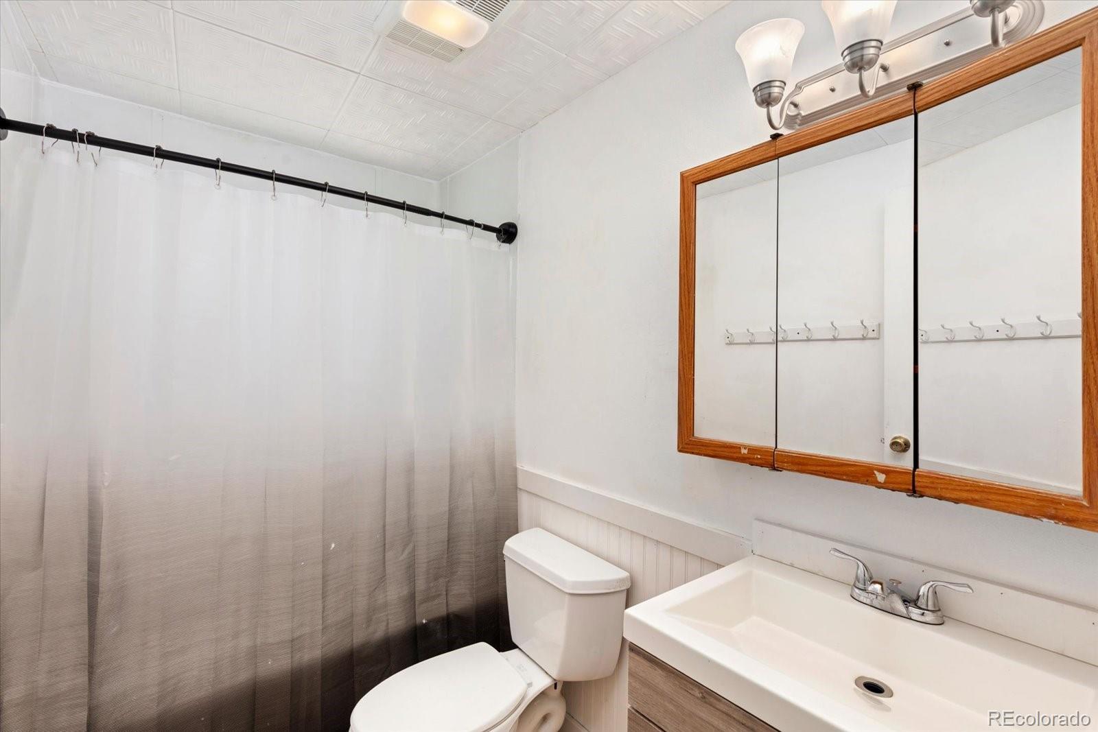 Salida, Colorado, 81201, United States, 3 Bedrooms Bedrooms, ,1 BathroomBathrooms,Residential,For Sale,2048845