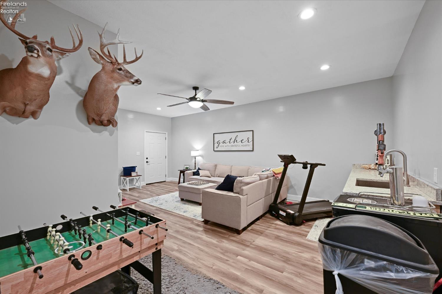 Port Clinton, Ohio, 43452, United States, 3 Bedrooms Bedrooms, ,3 BathroomsBathrooms,Residential,For Sale,1976751