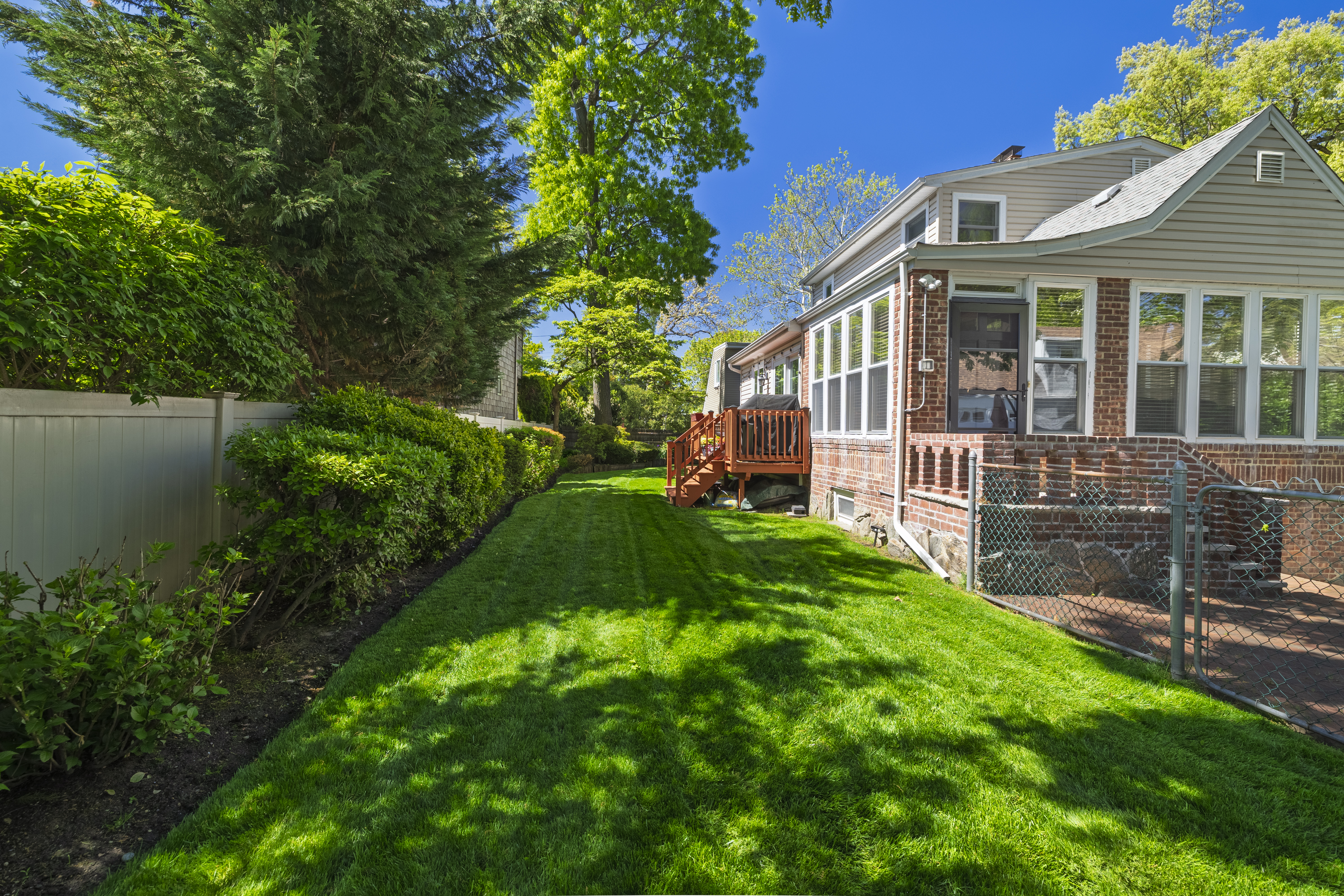  124 Peterhoff Avenue, Malverne, NY, 11565 - 物件實景