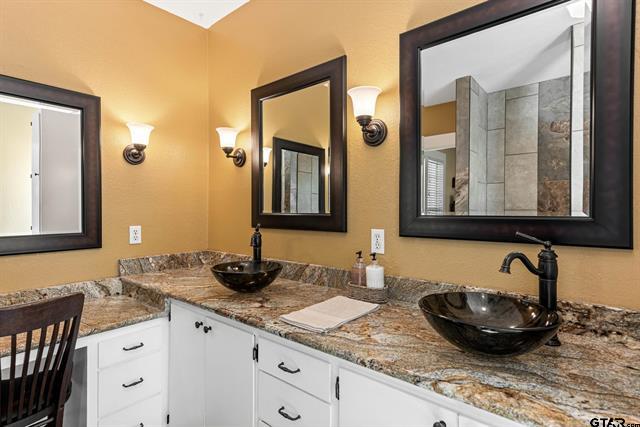 Winona, Texas, 75792, United States, 4 Bedrooms Bedrooms, ,2 BathroomsBathrooms,Residential,For Sale,1995143