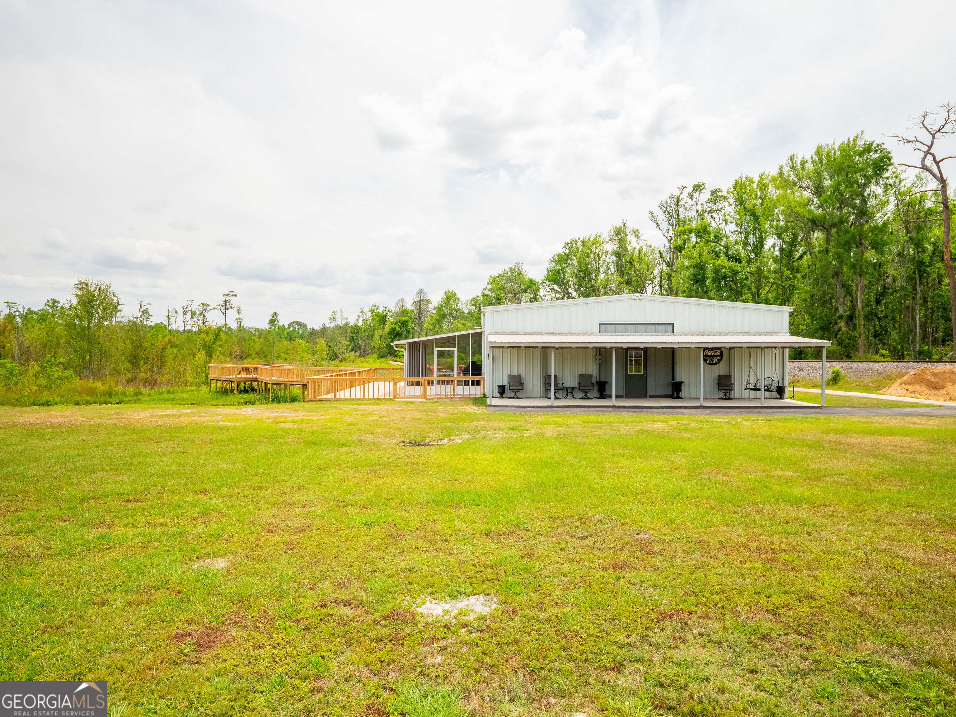 Valdosta, Georgia, 31601, United States, 3 Bedrooms Bedrooms, ,4 BathroomsBathrooms,Residential,For Sale,1836359
