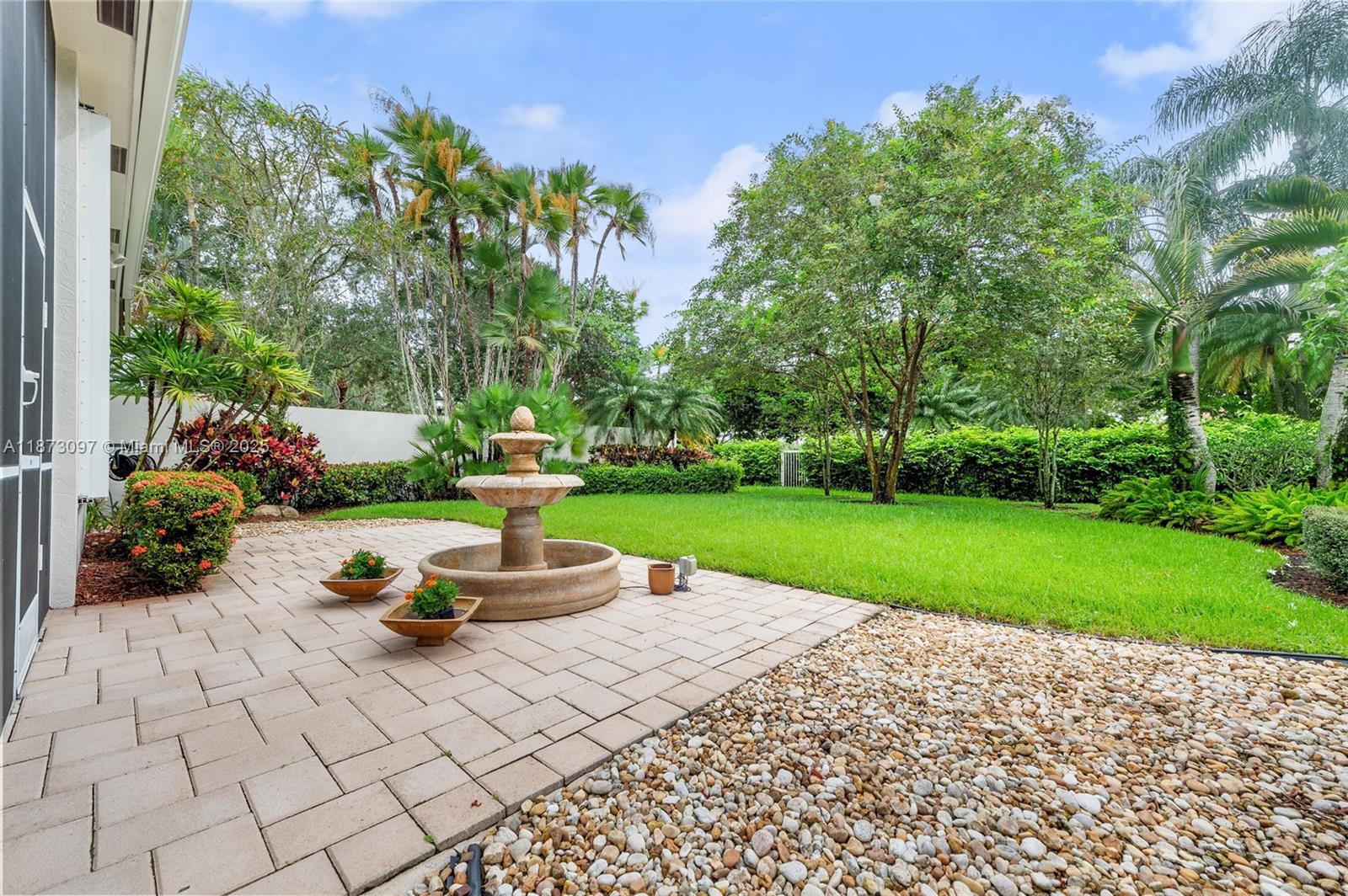 Weston, Florida, 33327, United States, 3 Bedrooms Bedrooms, ,3 BathroomsBathrooms,Residential,For Sale,1942186