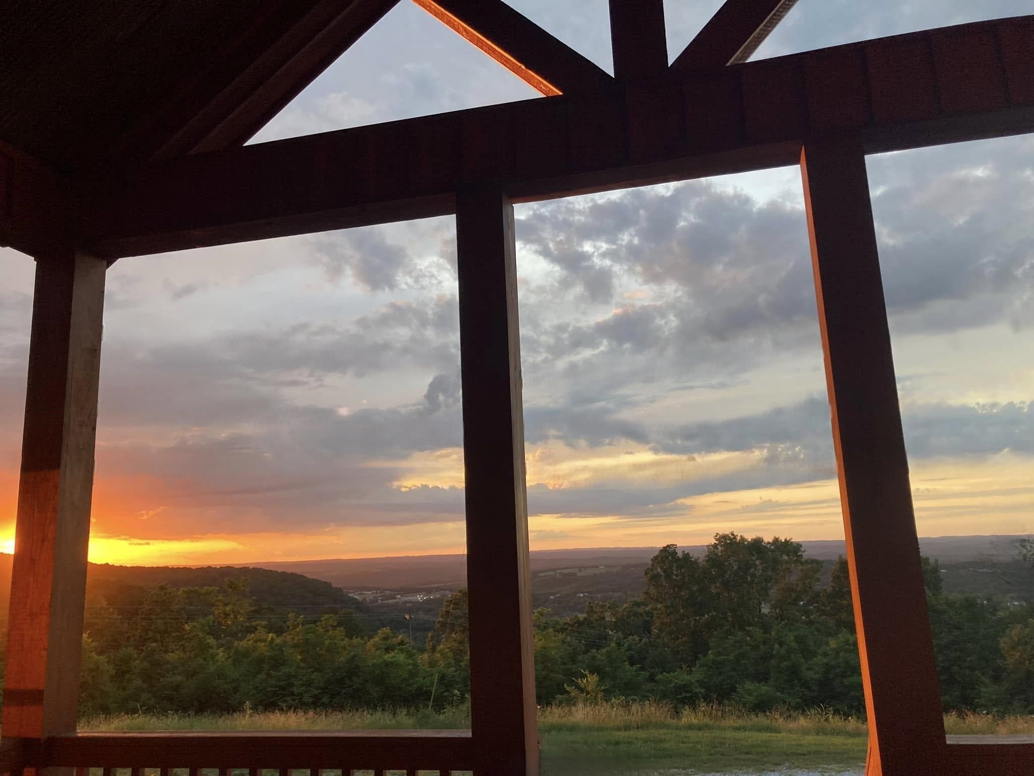Mountain View, Arkansas, 72560, United States, 3 Bedrooms Bedrooms, ,2 BathroomsBathrooms,Residential,For Sale,1792514