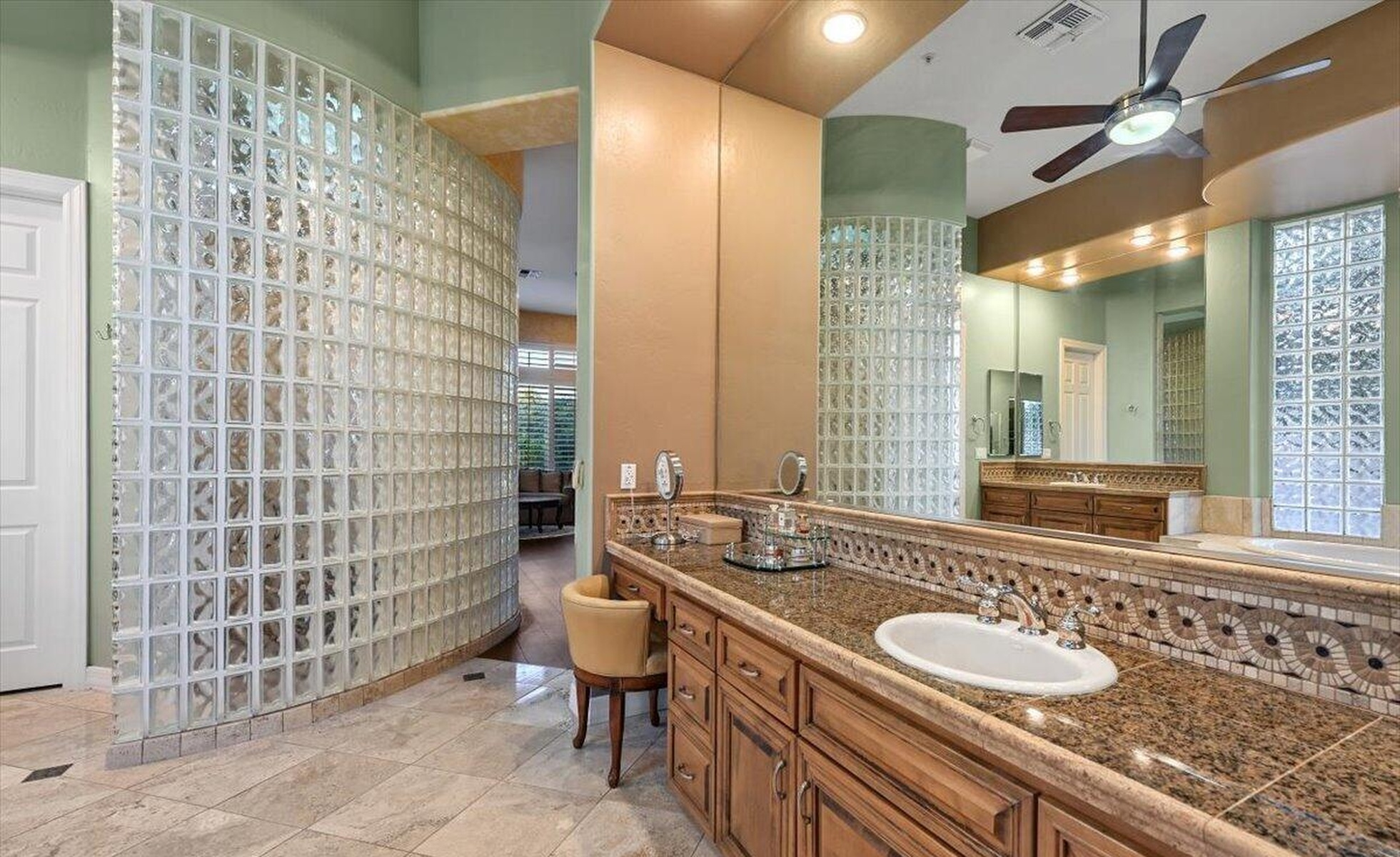  7696 E Moura Dr  Scottsdale, AZ - 物件實景