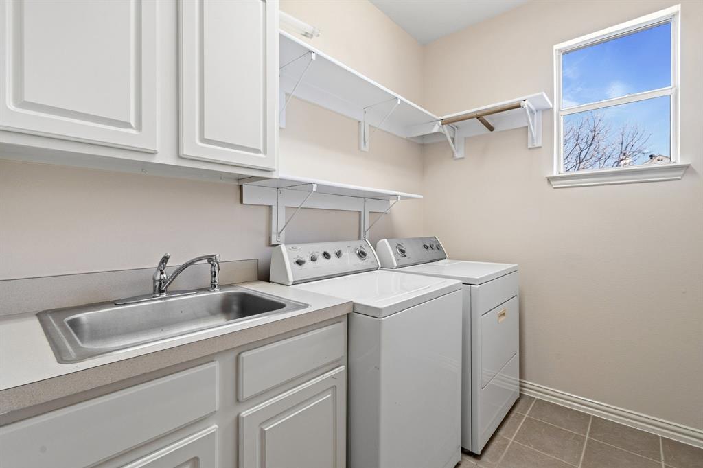 Denton, Texas, 76208, United States, 4 Bedrooms Bedrooms, ,5 BathroomsBathrooms,Residential,For Sale,2022446