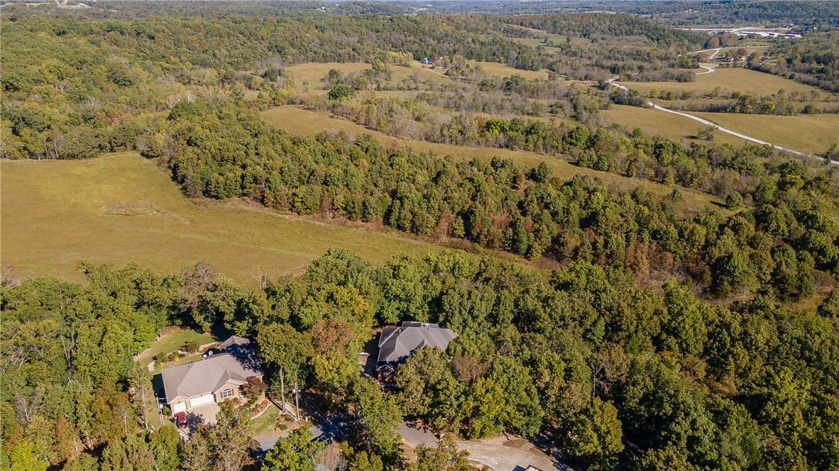 Bella Vista, Arkansas, 72715, United States, 3 Bedrooms Bedrooms, ,4 BathroomsBathrooms,Residential,For Sale,1971297