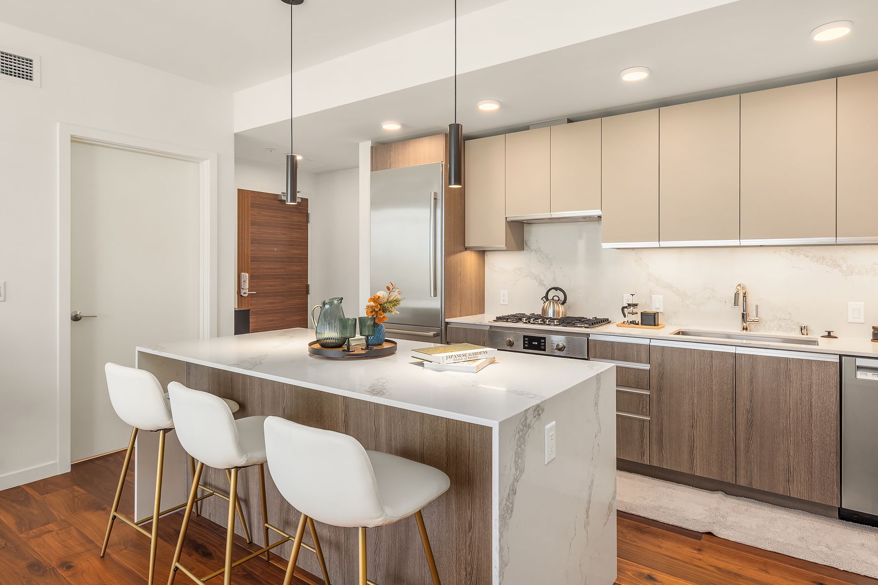  800 Columbia Street Unit #2209, Seattle, WA 98104 - 物件實景
