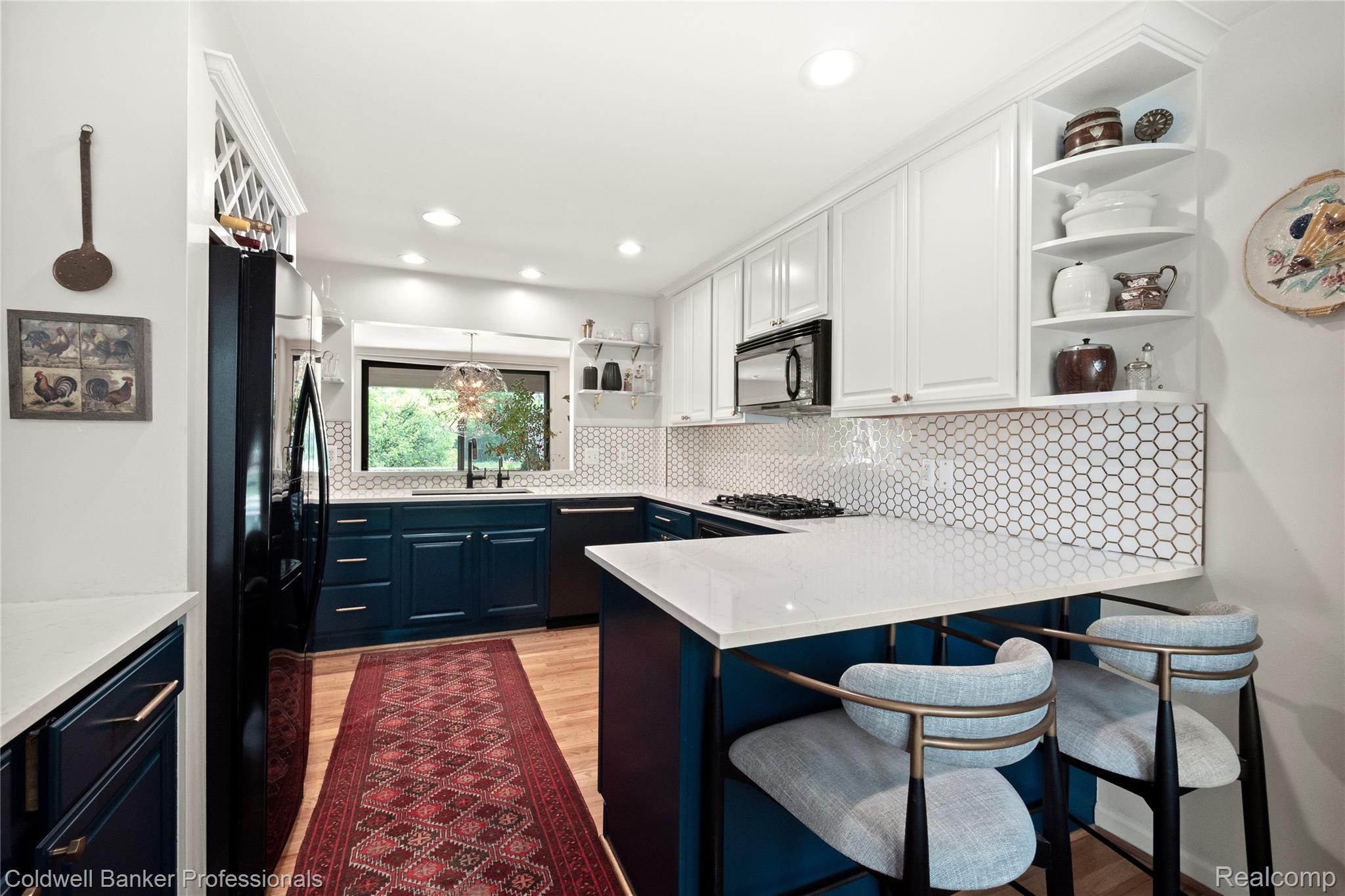 BloomfieldHills, Michigan, 48304, United States, 2 Bedrooms Bedrooms, ,4 BathroomsBathrooms,Residential,For Sale,1896256