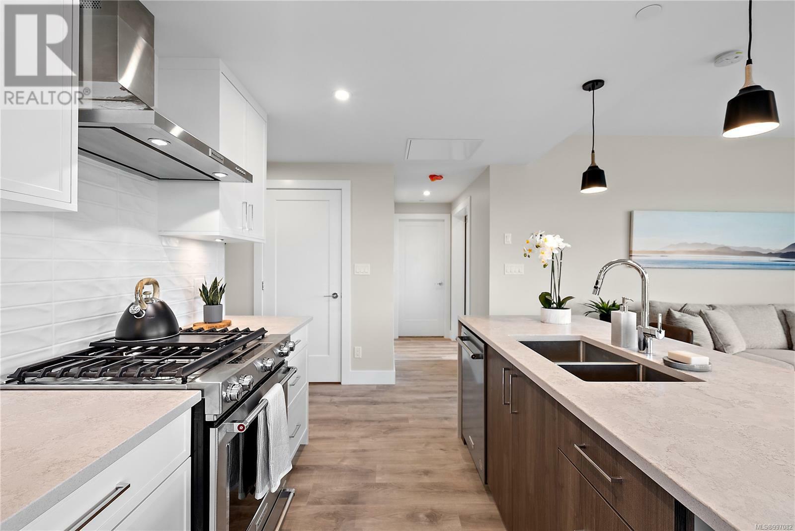 CENTRAL SAANICH, British Columbia, V8M 0B9, CA, 2 Bedrooms Bedrooms, ,2 BathroomsBathrooms,Residential,For Sale,1874141