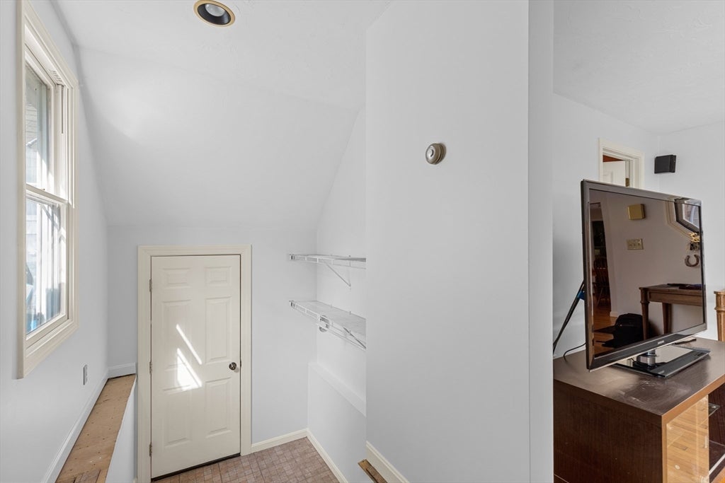 Carver, Massachusetts, 02330, United States, 3 Bedrooms Bedrooms, ,3 BathroomsBathrooms,Residential,For Sale,1929096