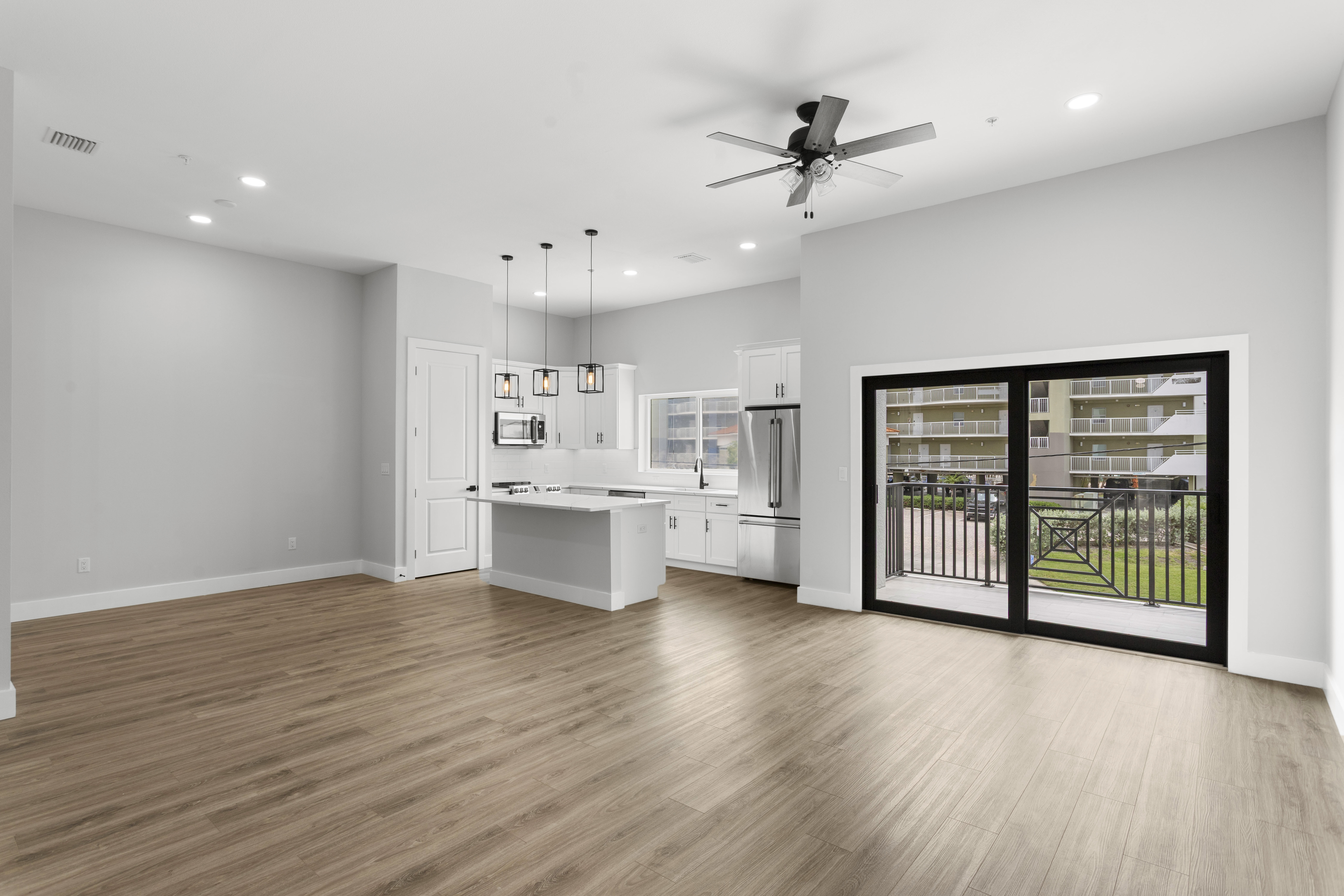 11605 1st St E # 6, Treasure Island, Florida, 33706, United States, 5 Bedrooms Bedrooms, ,4 BathroomsBathrooms,Residential,For Sale,11605 1st St E # 6,1423678