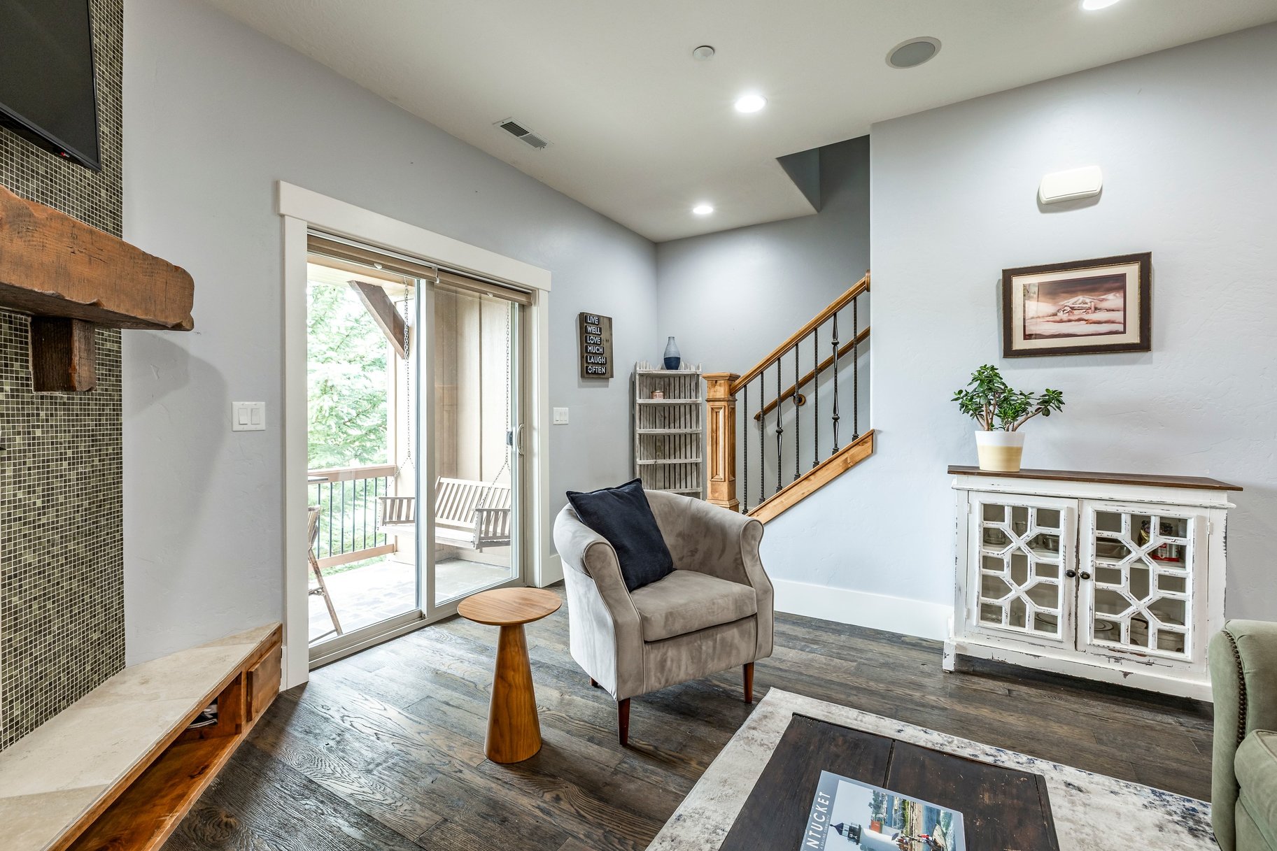  Park’s Edge 3 Bedroom Townhome Overlooking Quiet Open Space - 物件實景