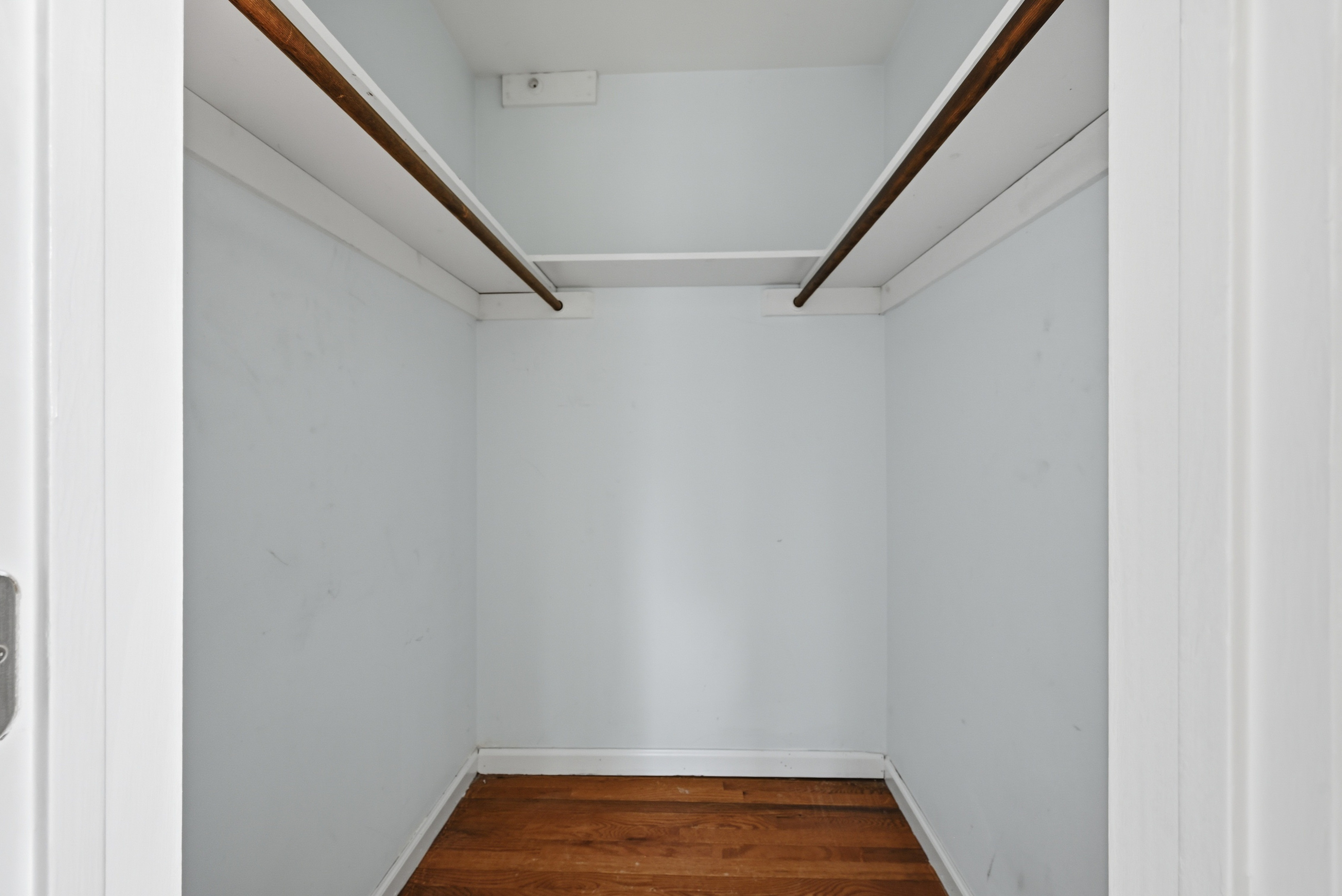  Wonderfully Charming End-Unit Townhouse - 物件實景