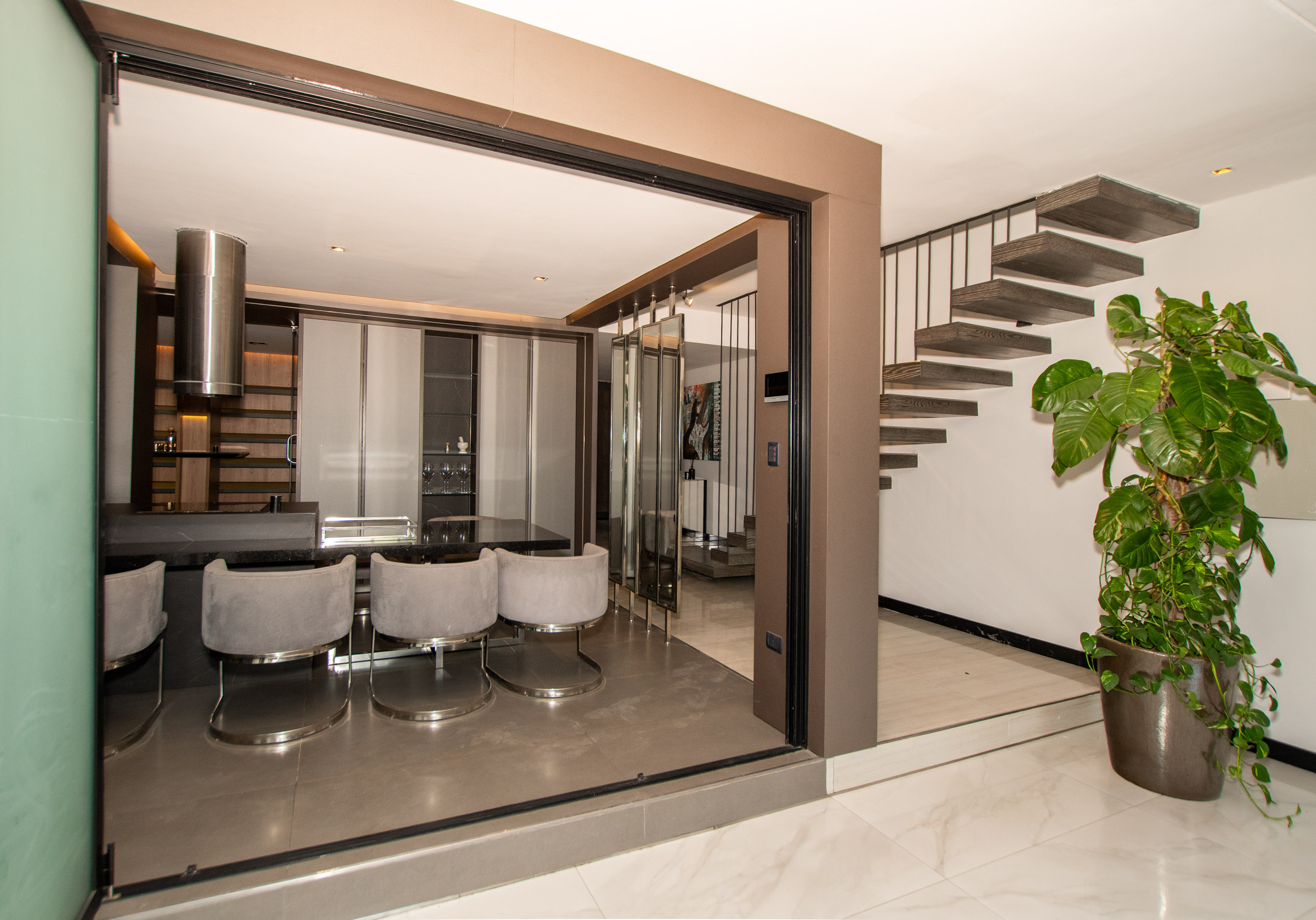  Exclusive Fully Furnished 4-Bedroom En-Suite Residence - 物件實景