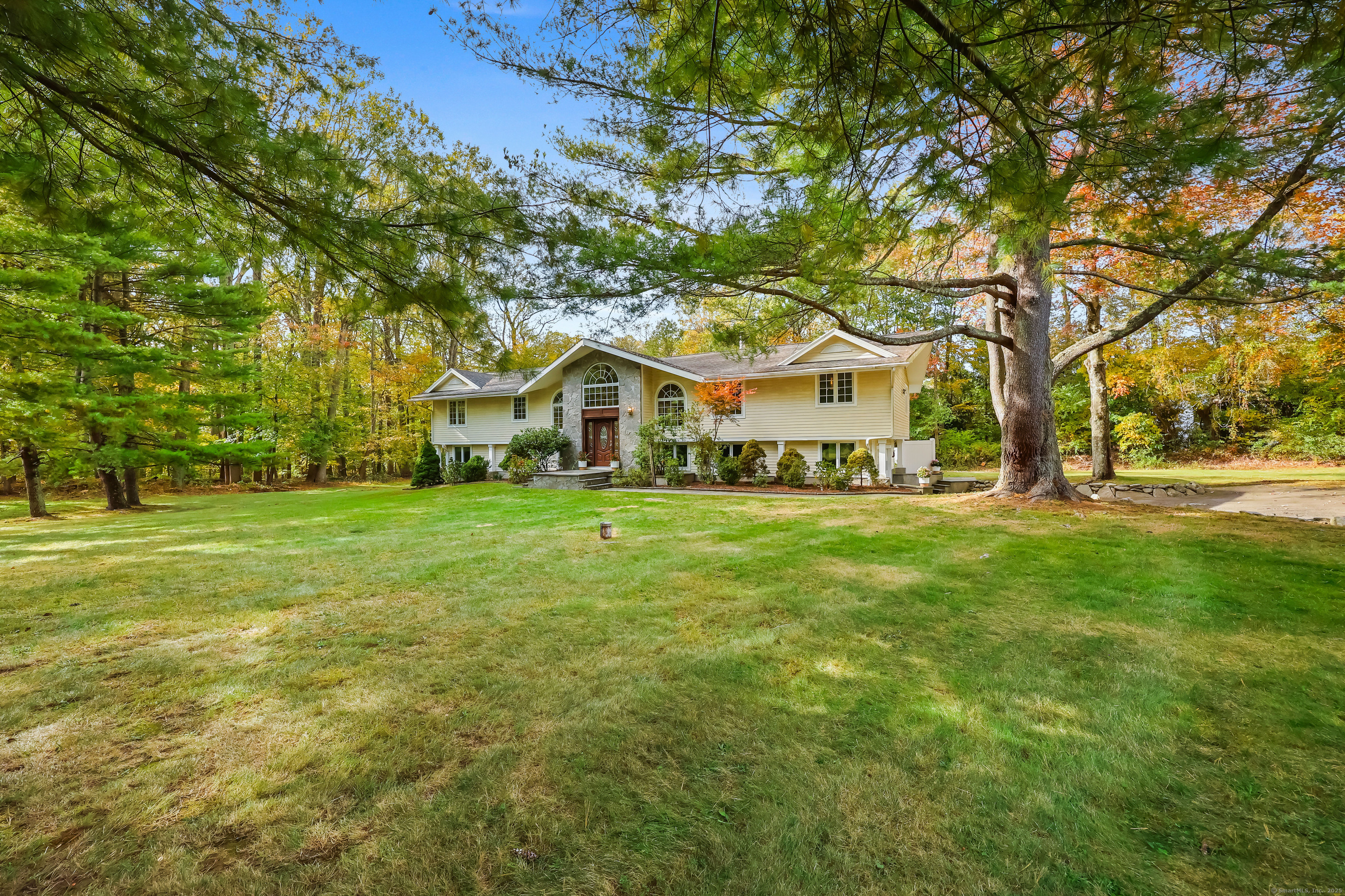 Fairfield, Connecticut, 06880, United States, 3 Bedrooms Bedrooms, ,3 BathroomsBathrooms,Residential,For Sale,1992139