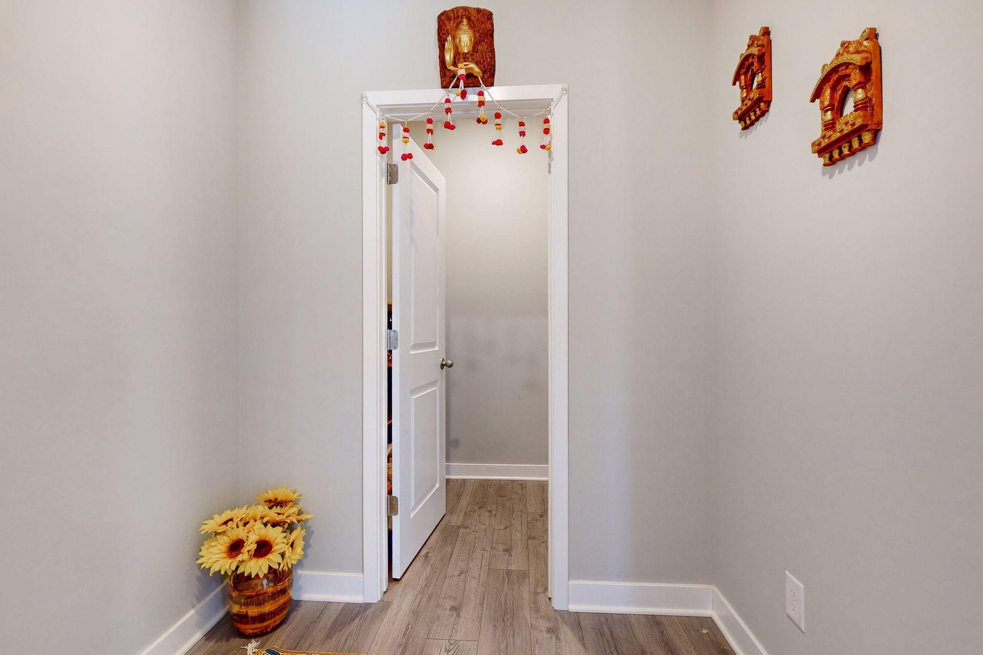 Chaska, Minnesota, 55318, United States, 5 Bedrooms Bedrooms, ,2 BathroomsBathrooms,Residential,For Sale,2014205