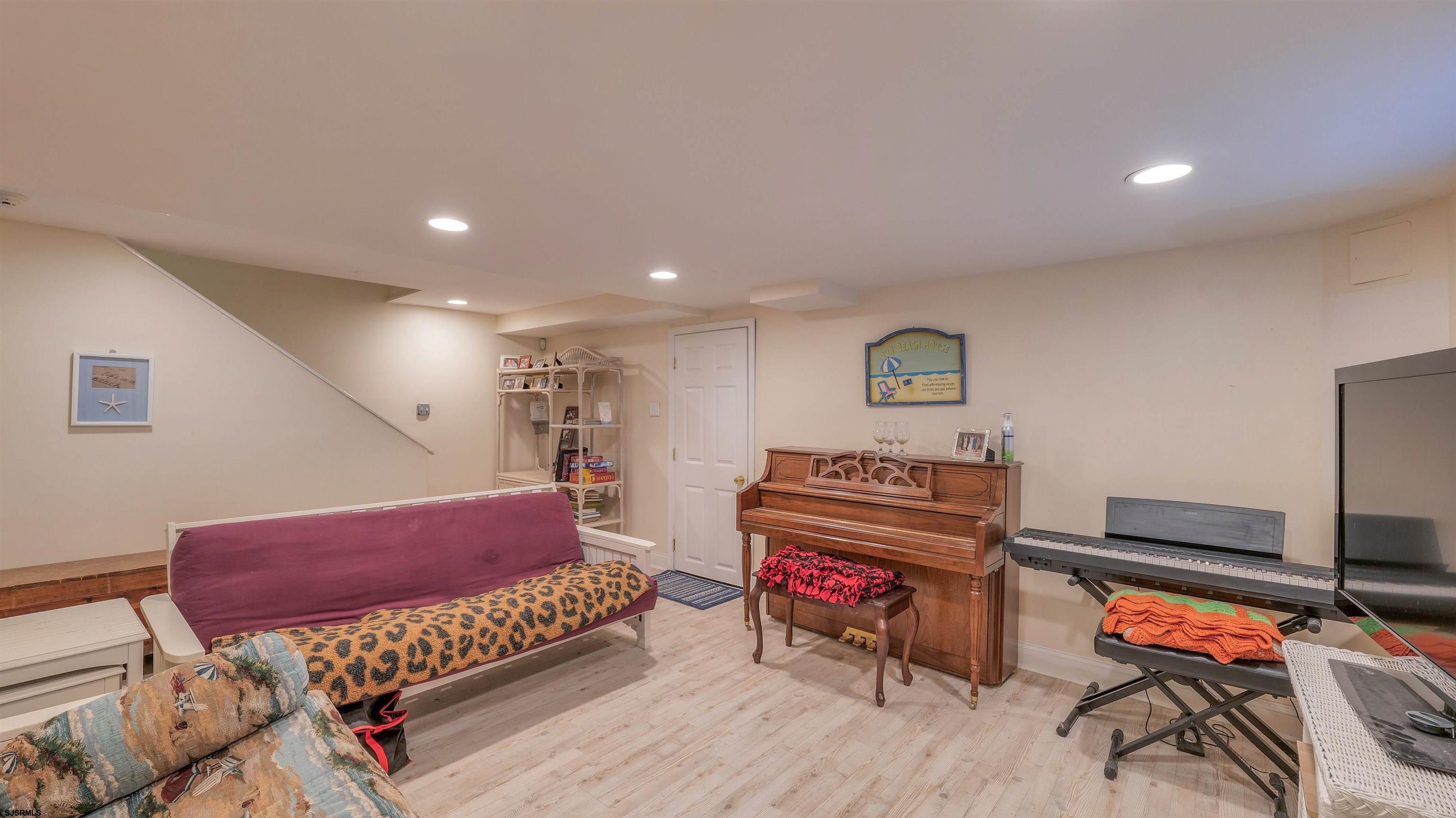 Ventnor, New Jersey, 08406, United States, 5 Bedrooms Bedrooms, ,4 BathroomsBathrooms,Residential,For Sale,1991955