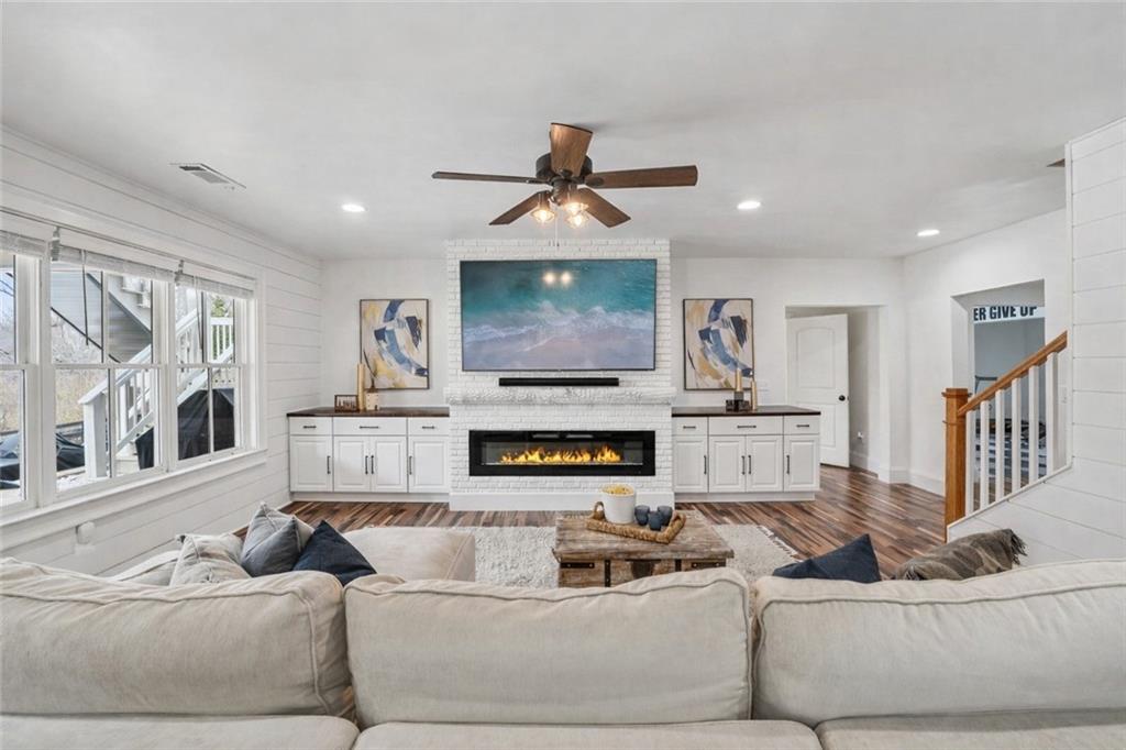 Canton, Georgia, 30115, United States, 6 Bedrooms Bedrooms, ,6 BathroomsBathrooms,Residential,For Sale,2008804