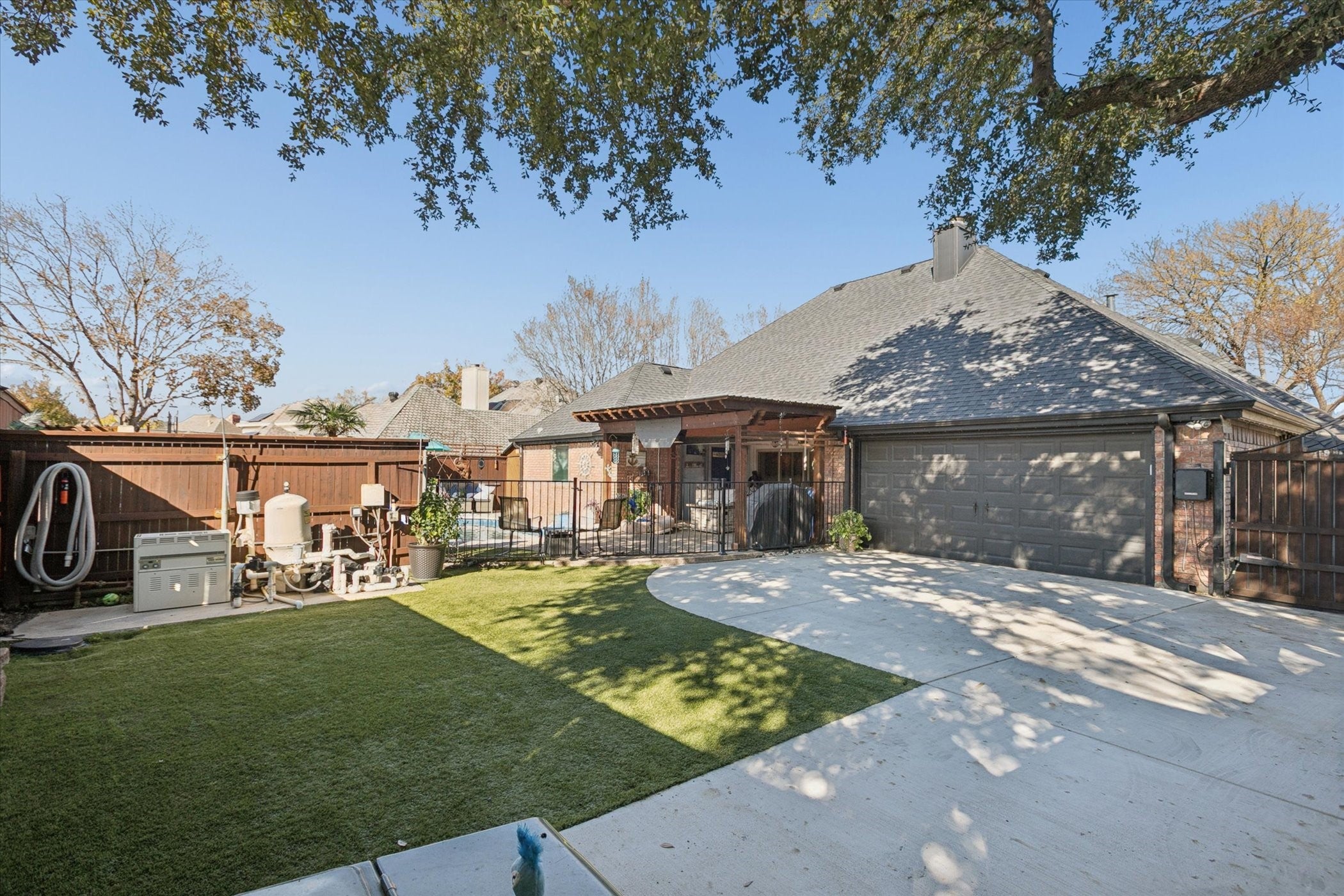 Hurst, Texas, 76054, United States, 3 Bedrooms Bedrooms, ,2 BathroomsBathrooms,Residential,For Sale,2005919