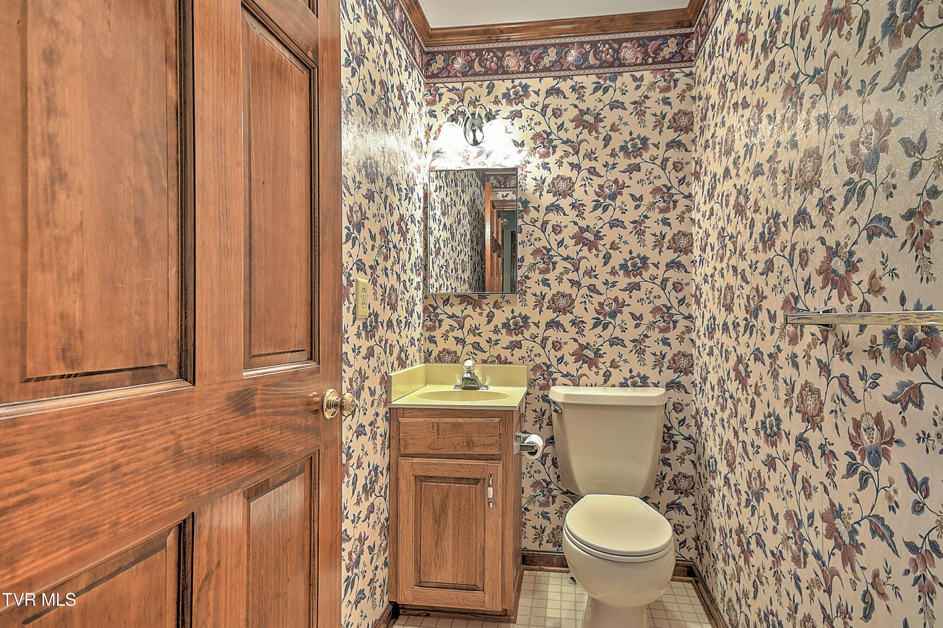Greeneville, Tennessee, 37745, United States, 4 Bedrooms Bedrooms, ,4 BathroomsBathrooms,Residential,For Sale,1899304
