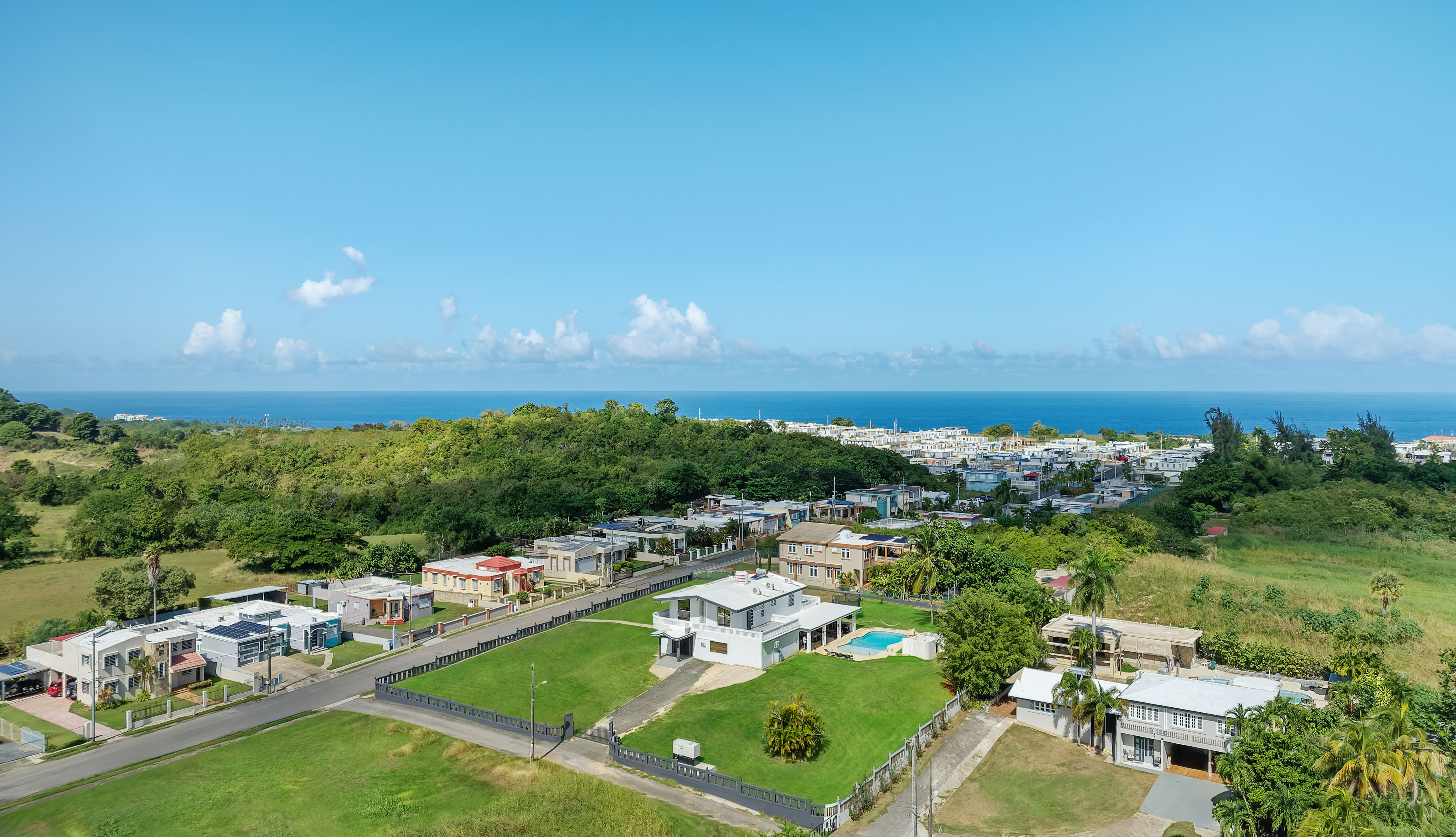  Private Coastal Haven in Camuy’s Sought-After Enclave - 物件實景