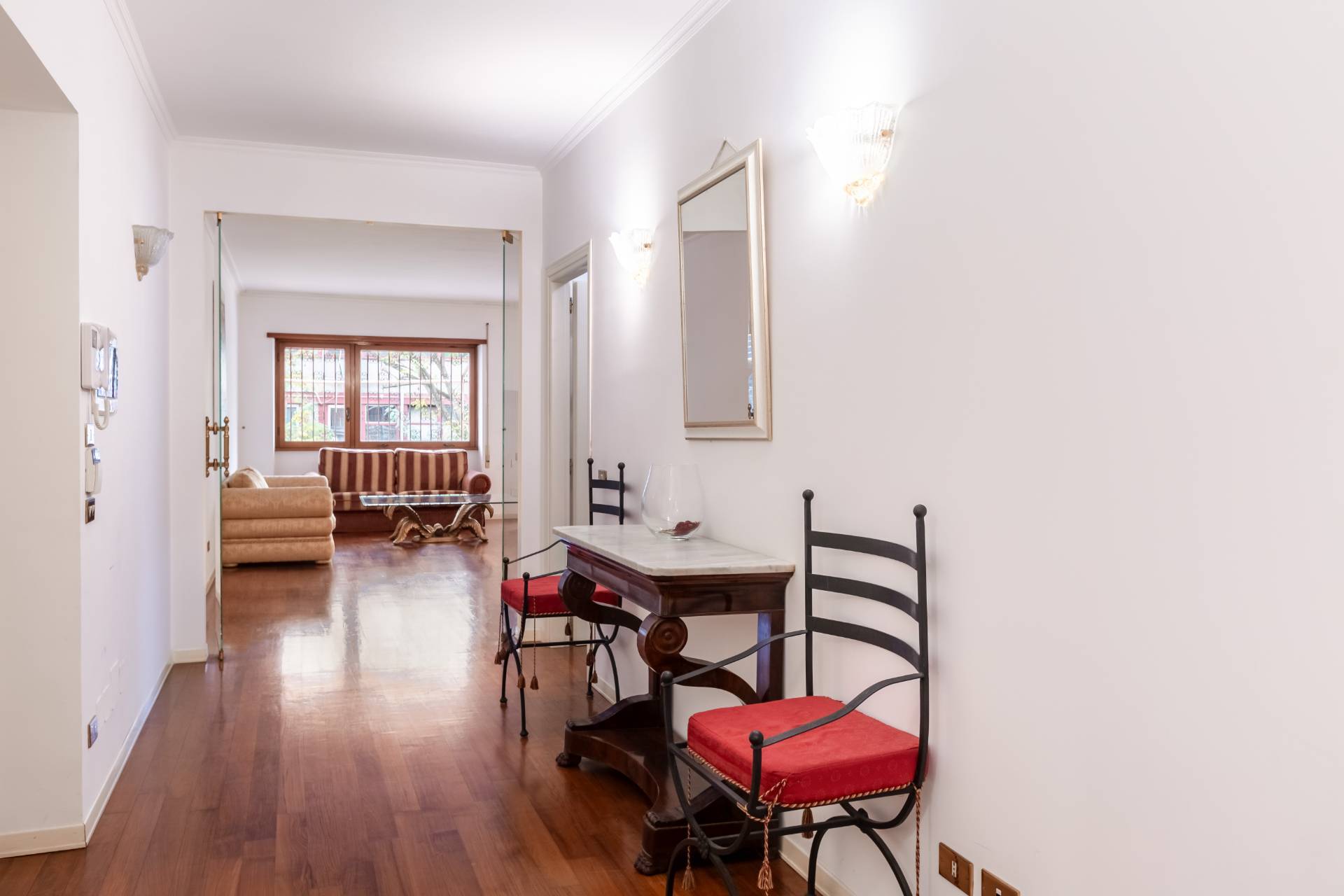 Roma, Roma, 00100, IT, 5 Bedrooms Bedrooms, ,3 BathroomsBathrooms,Residential,For Sale,1738705